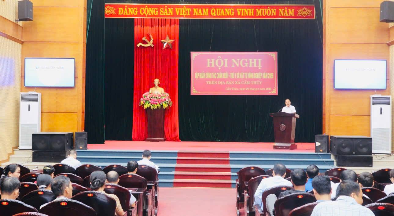 Cẩm Thủy tập huấn công tác chăn nuôi - thú y và vật tư nông nghiệp năm 2026