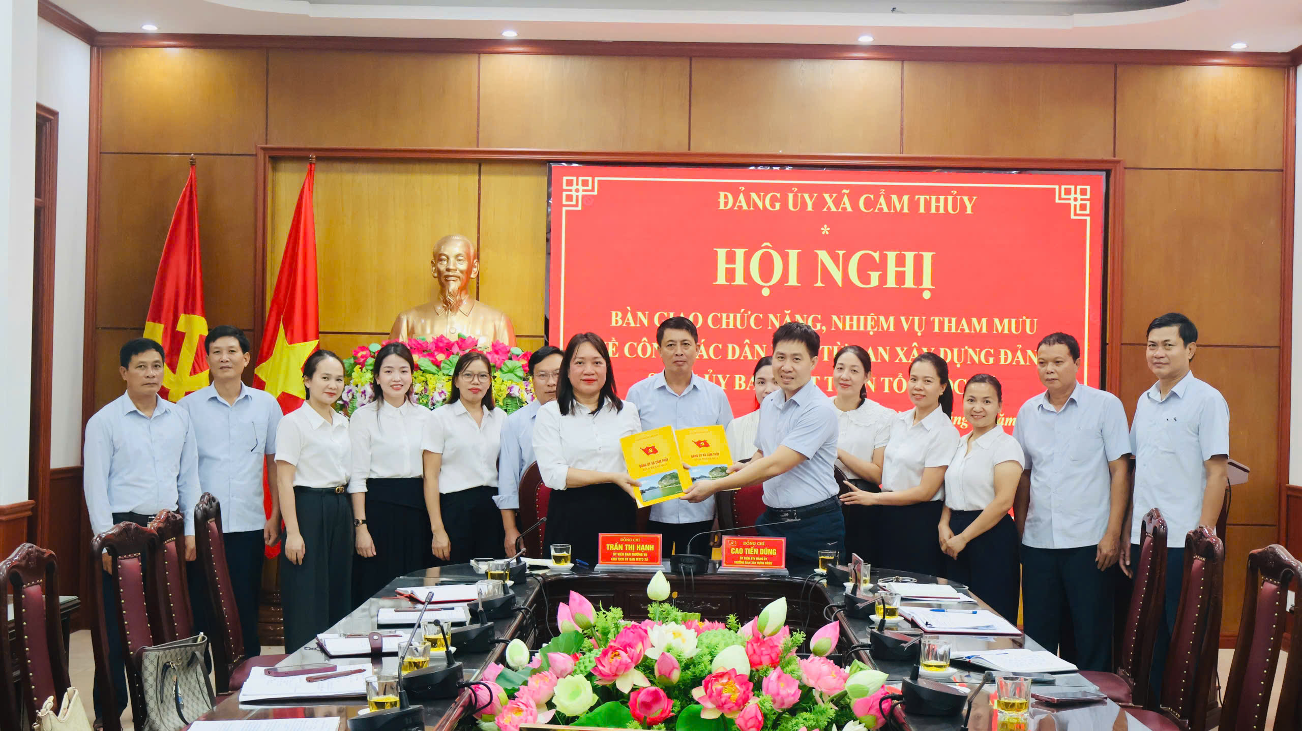 Anh-tin-bai