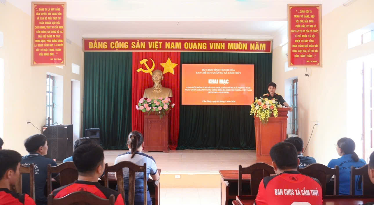 Ban Chỉ huy Quân sự xã Cẩm Thủy tổ chức giao lưu bóng chuyền da chào mừng Quốc khánh 2/9