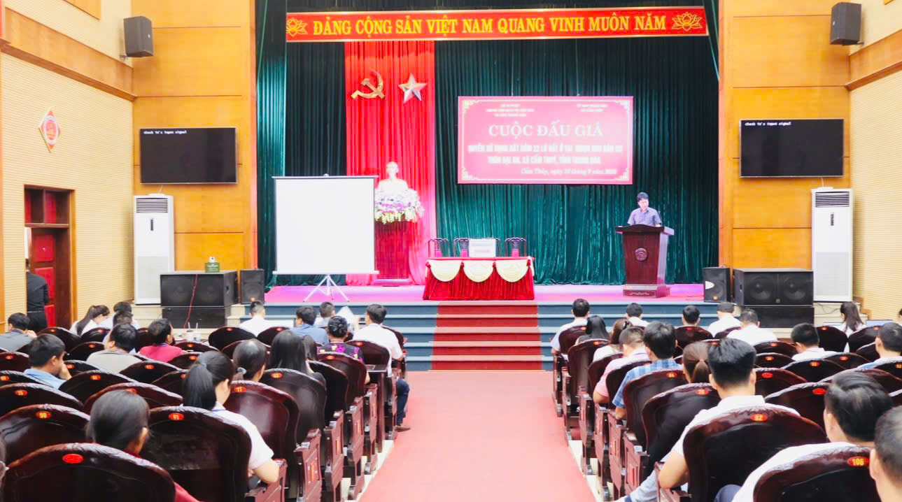 Xã Cẩm Thủy tổ chức đấu giá thành công quyền sử dụng 22 lô đất tại thôn Đại An 