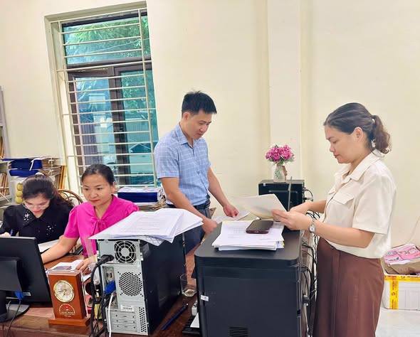 Đảng uỷ xã Cẩm Thủy tập trung số hóa hồ sơ đảng viên