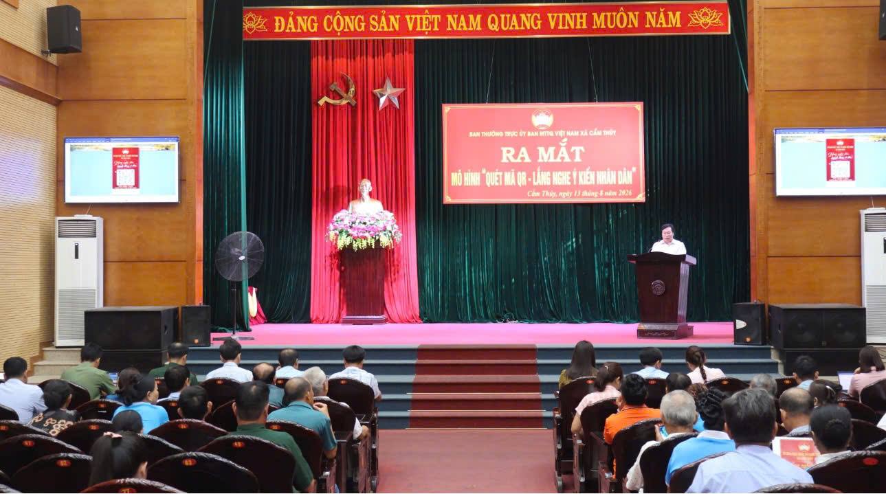 Ban Thường trực Ủy ban MTTQ Việt Nam xã Cẩm Thủy tổ chức Lễ ra mắt mô hình “Quét mã QR - Lắng nghe ý kiến Nhân dân”.