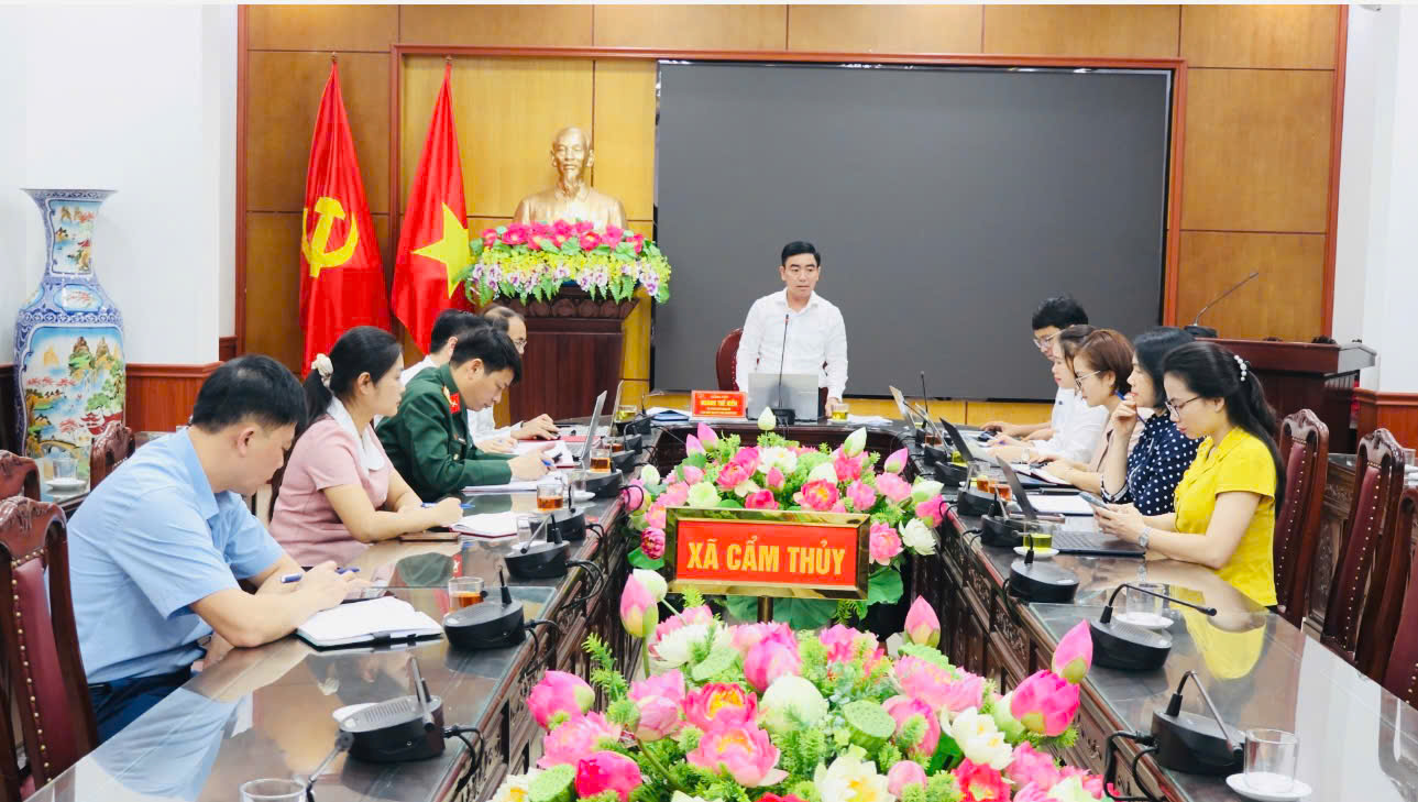 Uỷ ban nhân dân xã Cẩm Thủy tổ chức phiên họp thường kỳ tháng 2/2026