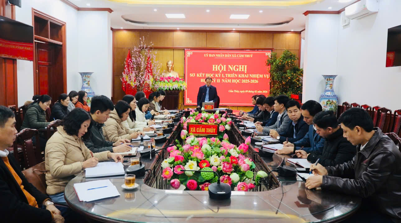 UBND xã Cẩm Thủy: Sơ kết học kỳ I, triển khai nhiệm vụ học kỳ II năm học 2025–2026