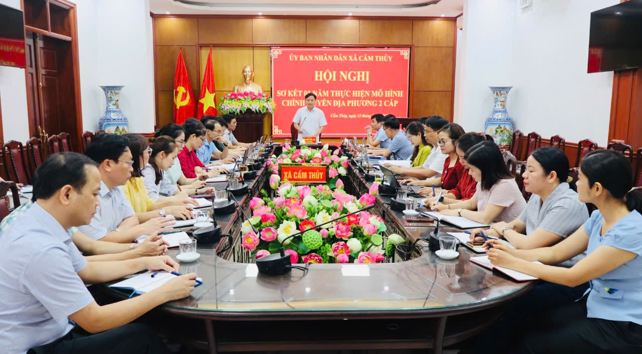 Ủy ban nhân dân xã Cẩm Thủy sơ kết 01 năm thực hiện mô hình chính quyền địa phương hai cấp