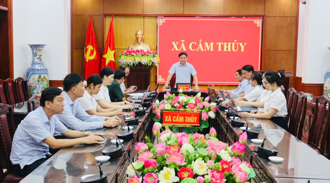 UBND xã Cẩm Thủy tổ chức phiên họp thường kỳ tháng 5 năm 2026