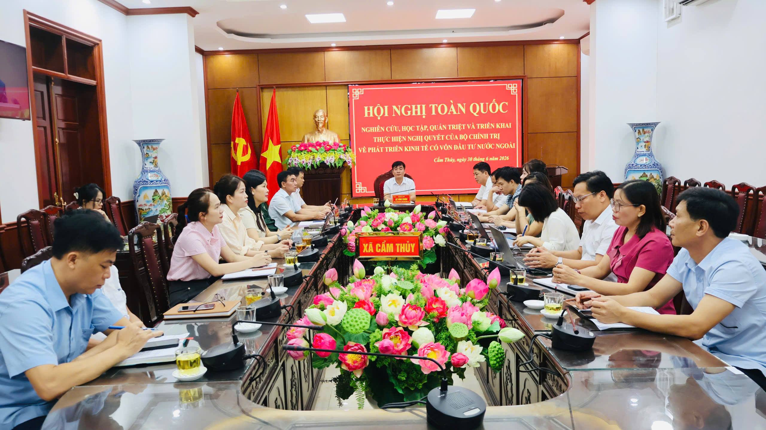 Xã Cẩm Thủy tham dự Hội nghị trực tuyến nghiên cứu, học tập, quán triệt và triển khai thực hiện Nghị quyết số 10-NQ/TW của Bộ Chính trị