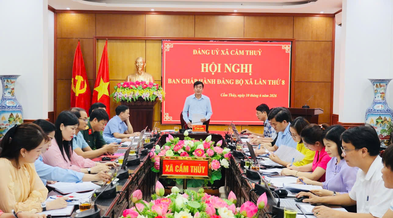 Đảng ủy xã Cẩm Thủy tổ chức Hội nghị Ban chấp hành đảng bộ lần thứ 8