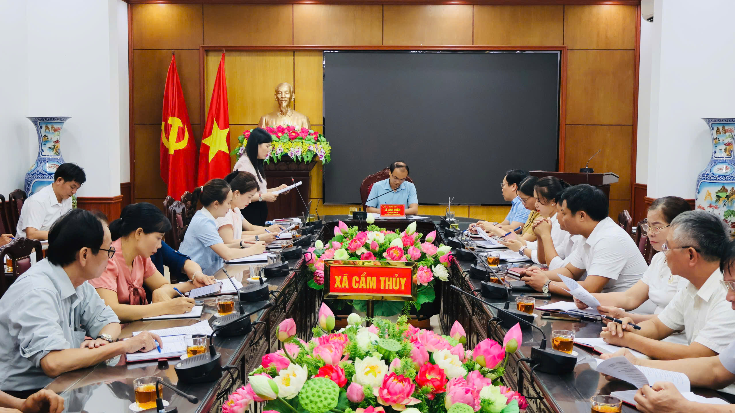 Anh-tin-bai