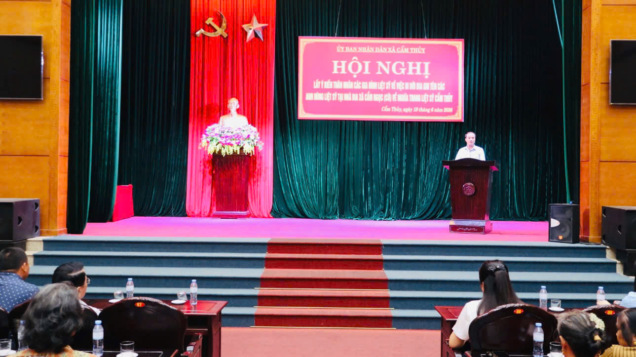 Xã Cẩm Thủy lấy ý kiến thân nhân gia đình liệt sĩ về việc  di dời bia ghi tên các Anh hùng liệt sĩ