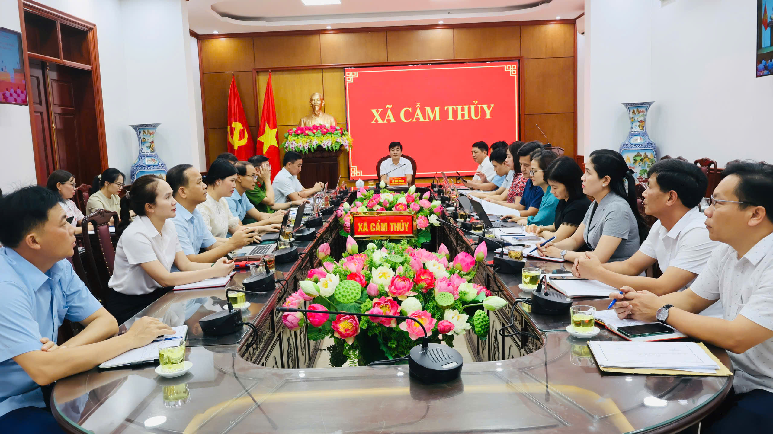 Xã Cẩm Thủy tham dự Phiên họp chuyên đề của Ban Chỉ đạo của Chính phủ về phát triển khoa học, công nghệ, đổi mới sáng tạo, chuyển đổi số và Đề án 06