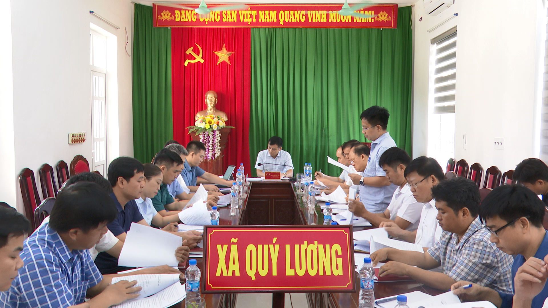 Anh-tin-bai