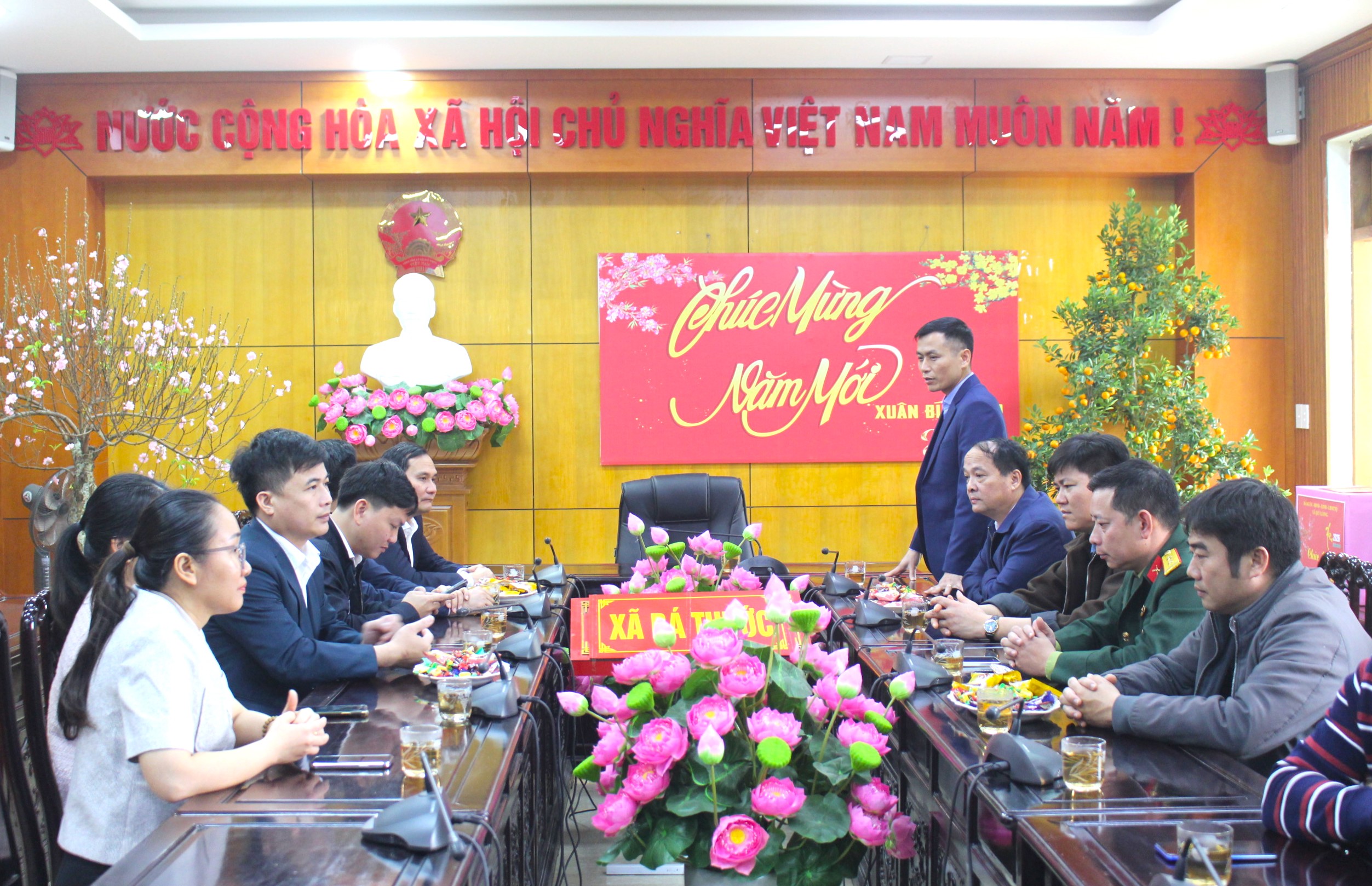 Anh-tin-bai