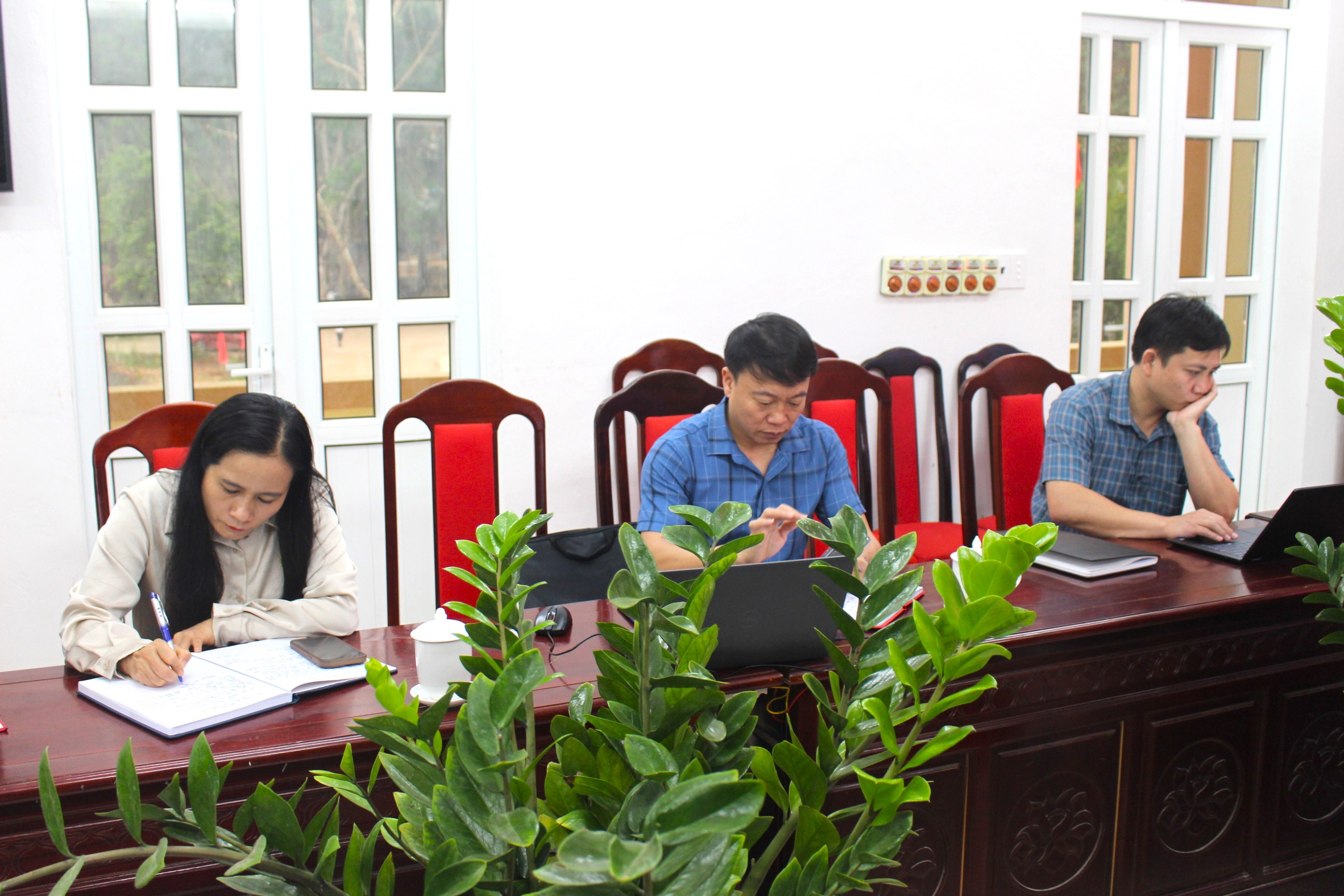 Anh-tin-bai