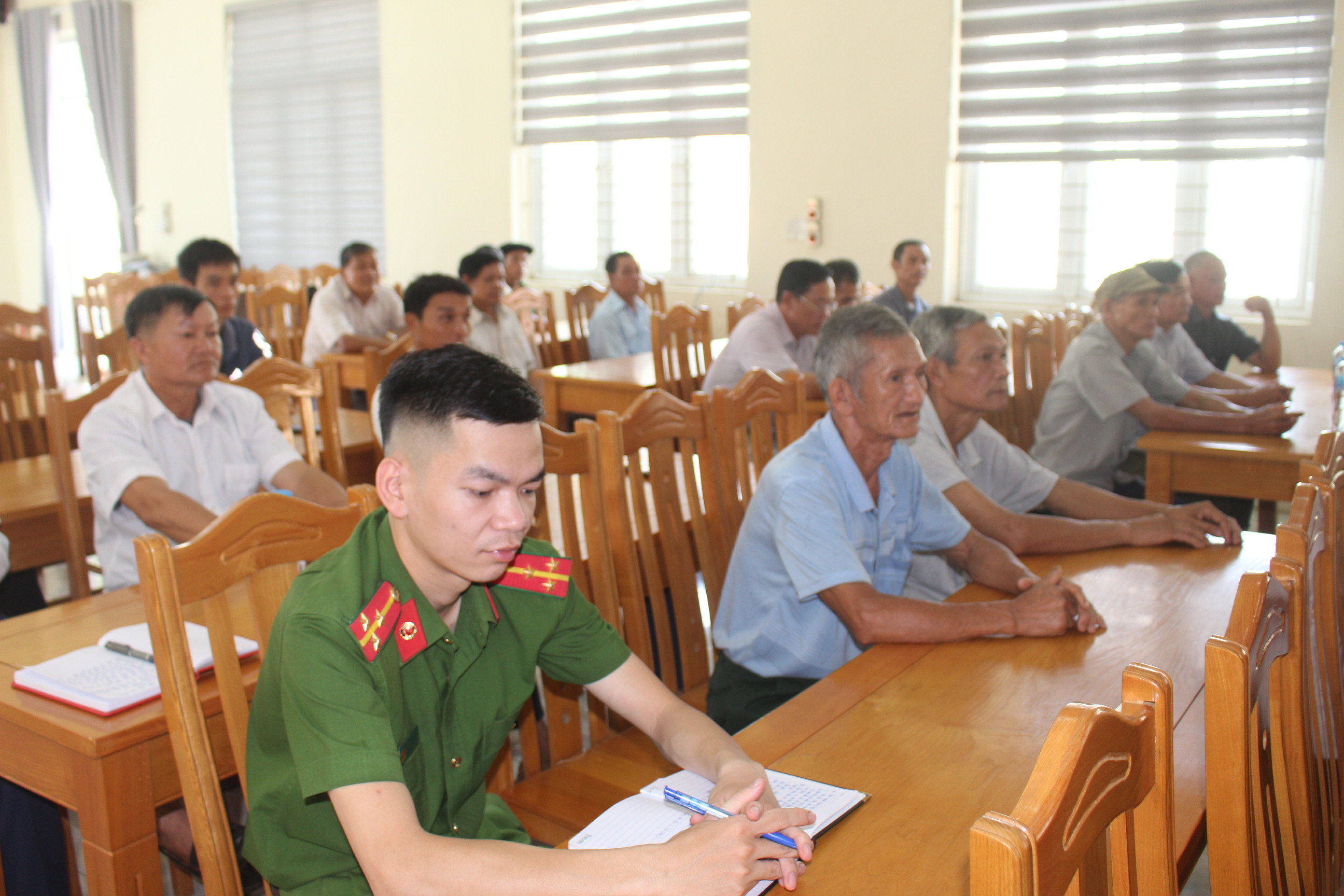 Anh-tin-bai