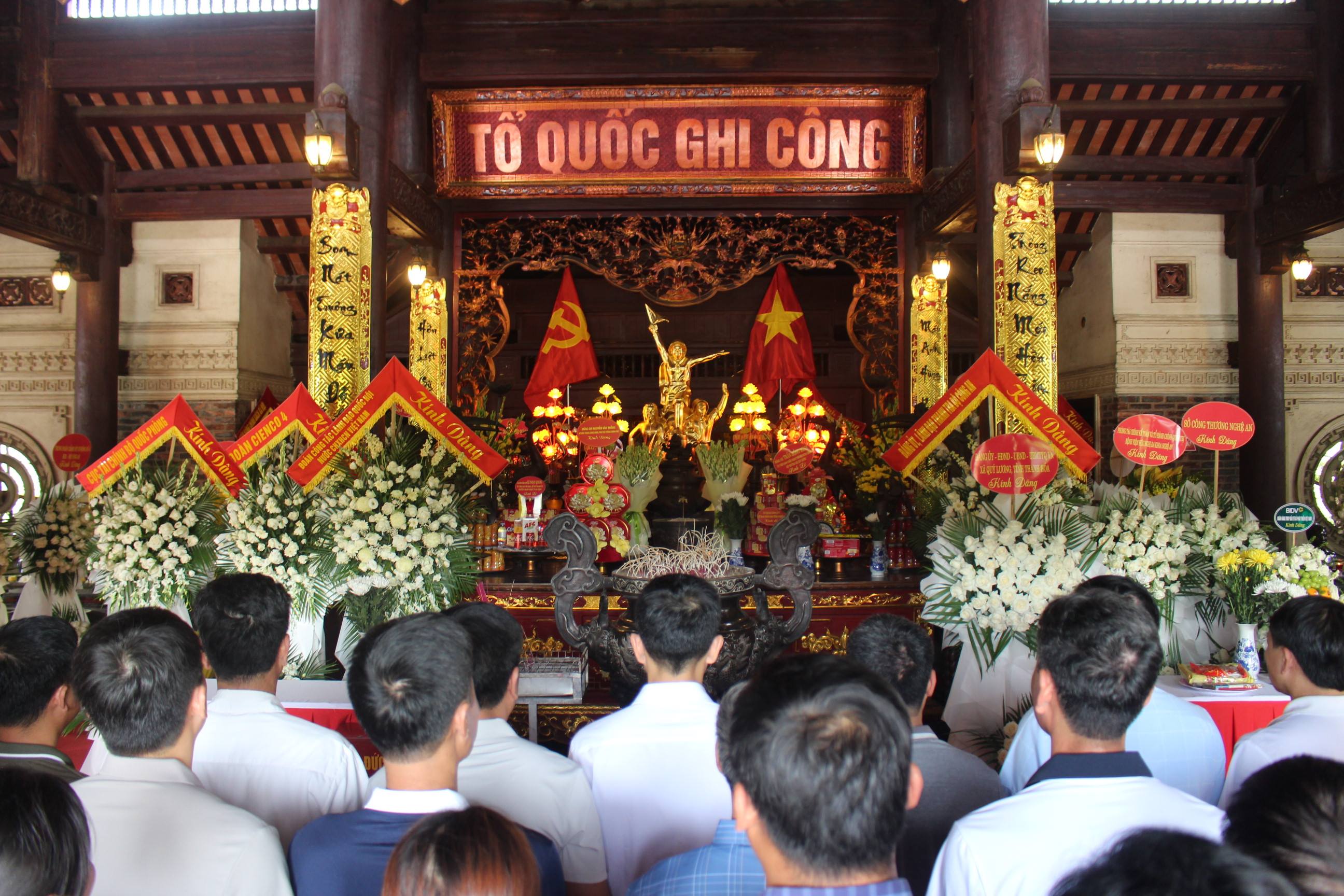 Anh-tin-bai