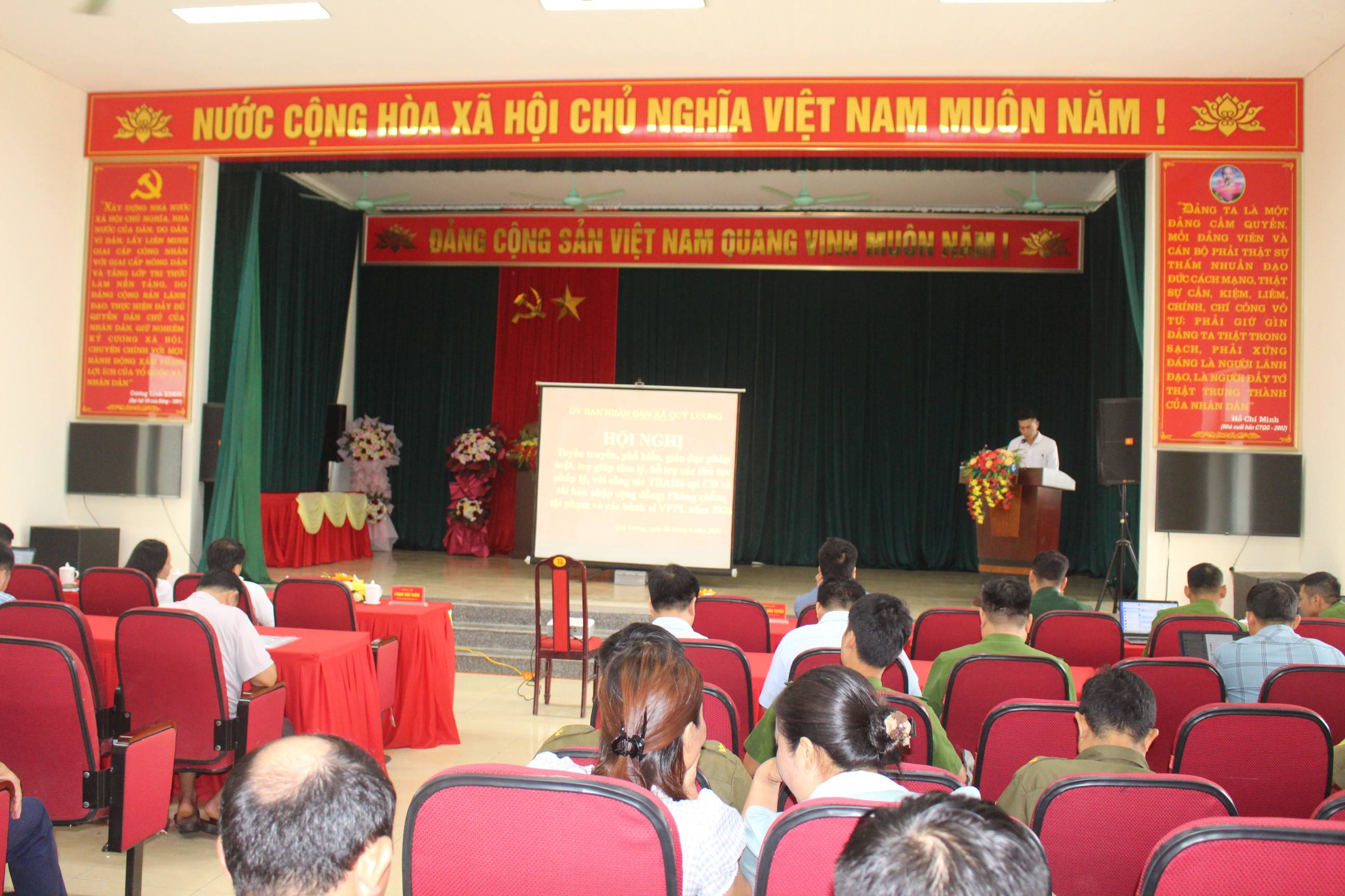 UBND XÃ QUÝ LƯƠNG TỔ CHỨC HỘI NGHỊ TUYÊN TRUYỀN, PHỔ BIẾN PHÁP LUẬT VÀ NÂNG CAO HIỆU QUẢ CÔNG TÁC TÁI HÒA NHẬP CỘNG ĐỒNG