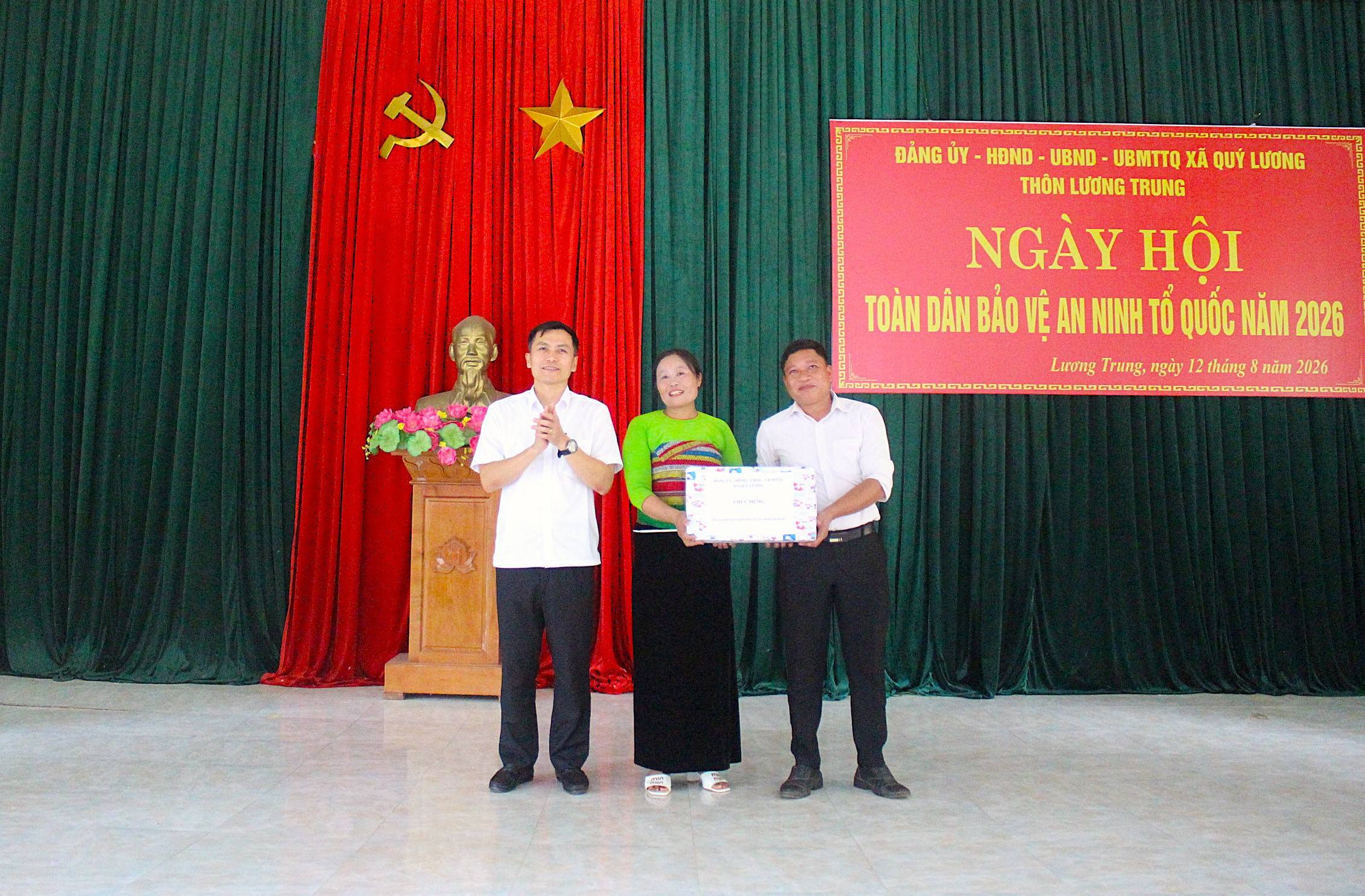 THÔN LƯƠNG TRUNG TỔ CHỨC ĐIỂM NGÀY HỘI TOÀN DÂN BẢO VỆ AN NINH TỔ QUỐC NĂM 2026