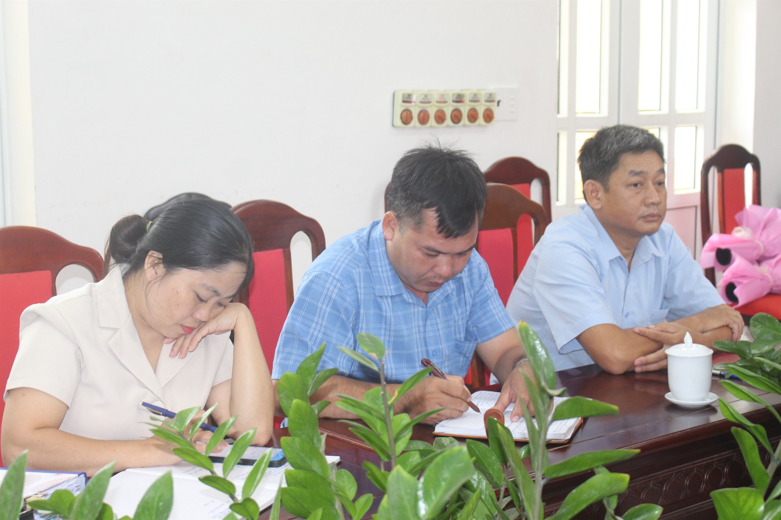 Anh-tin-bai