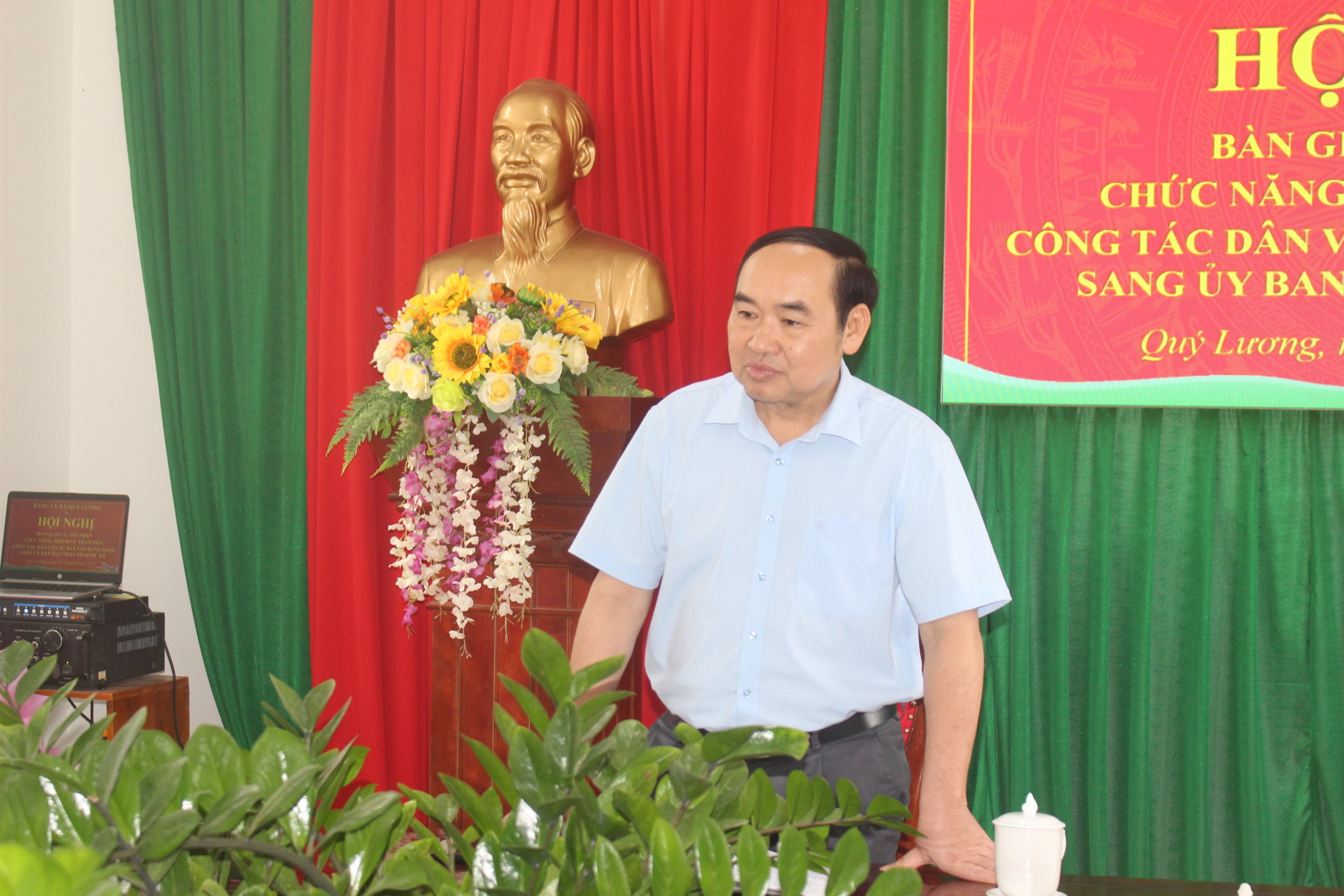 Anh-tin-bai