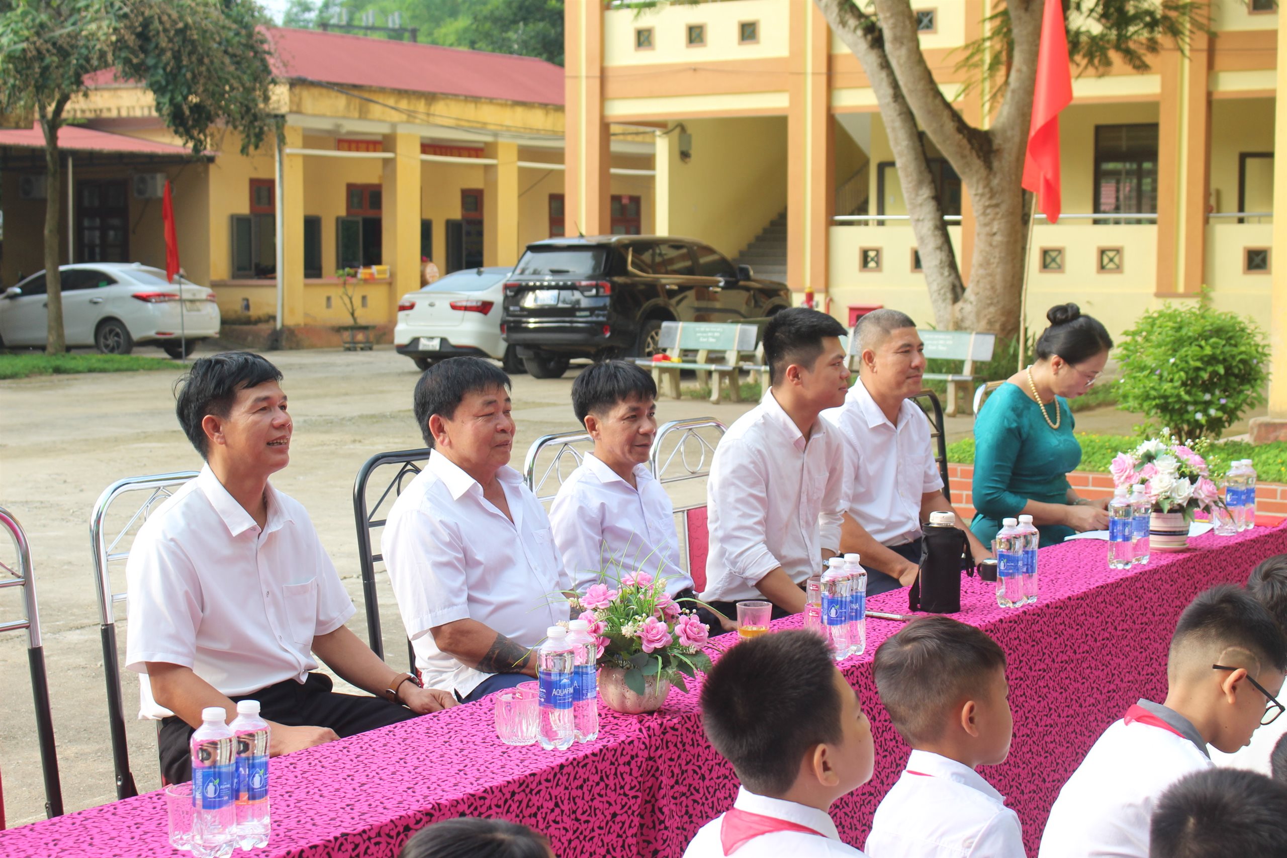 Anh-tin-bai