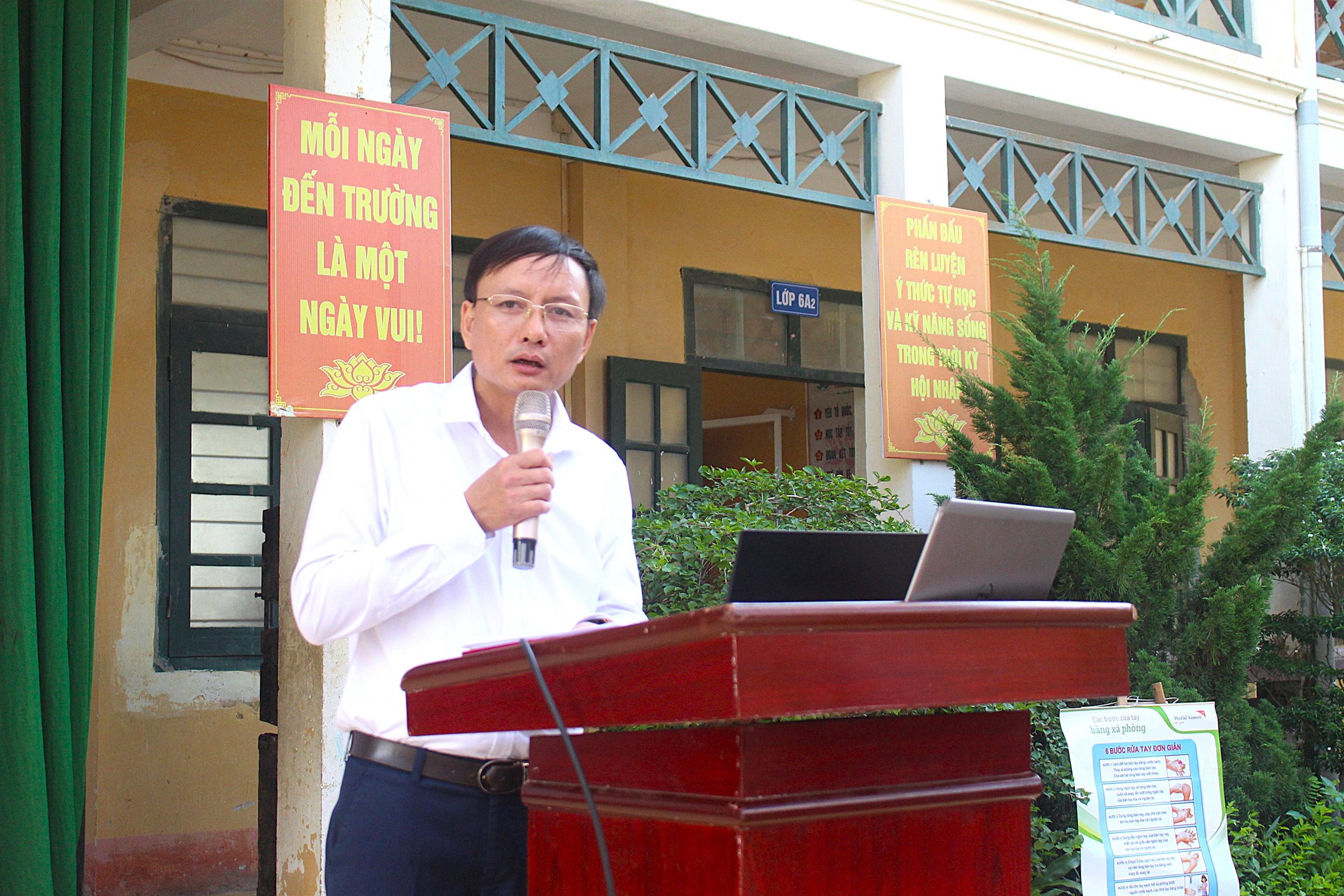 Anh-tin-bai