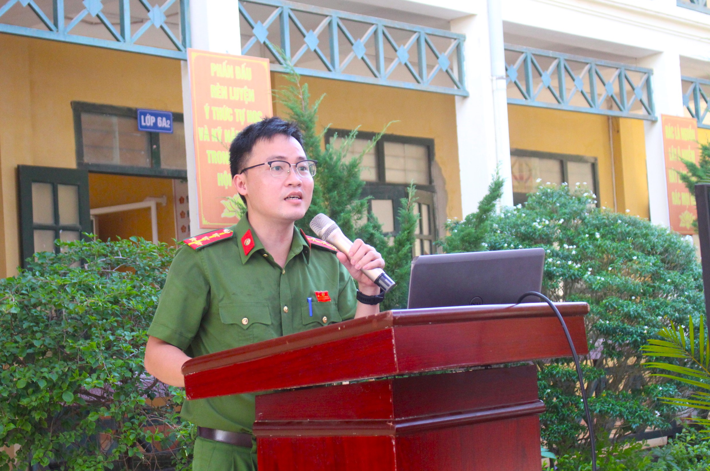 Anh-tin-bai