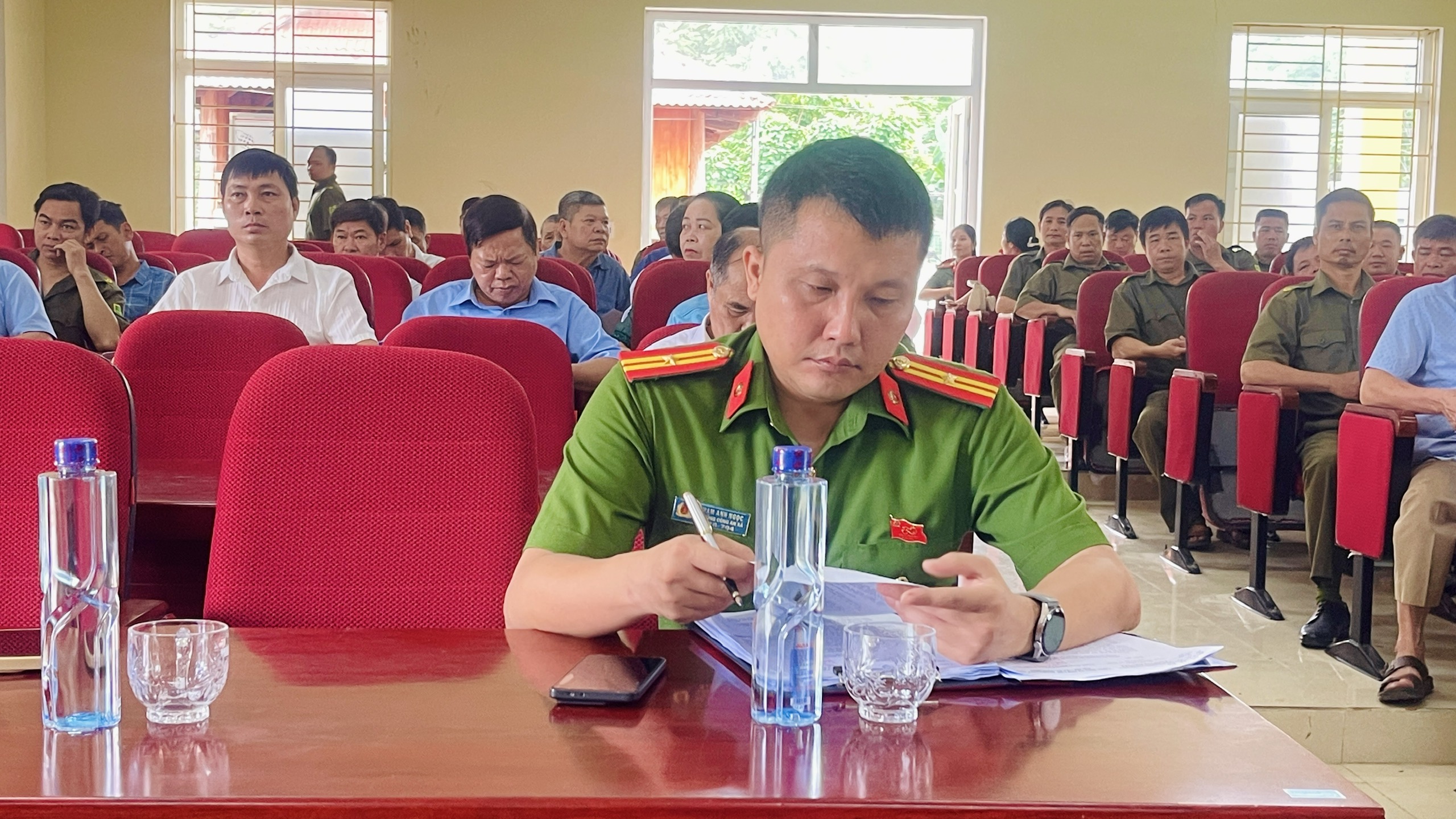 Anh-tin-bai