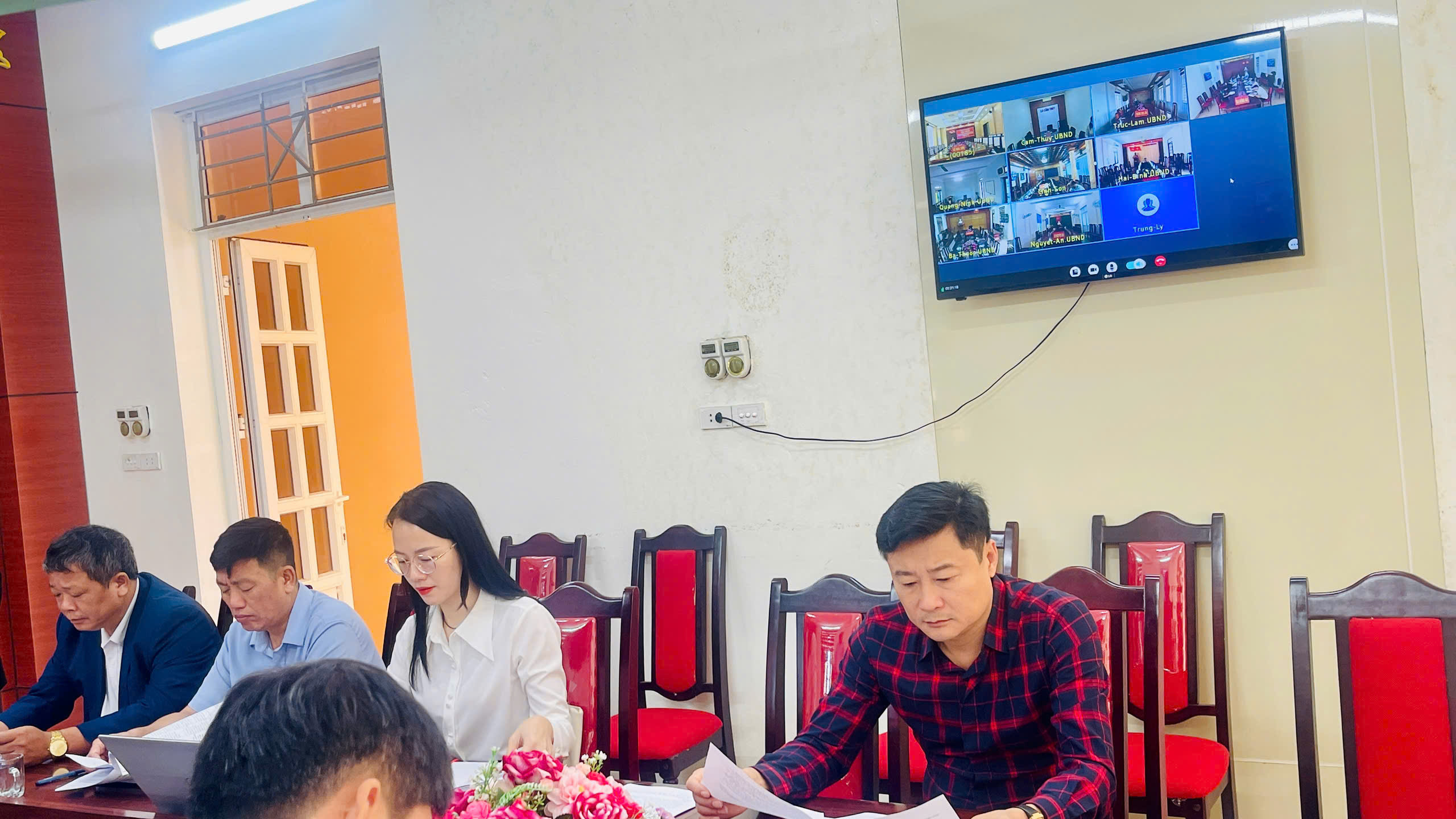 Anh-tin-bai