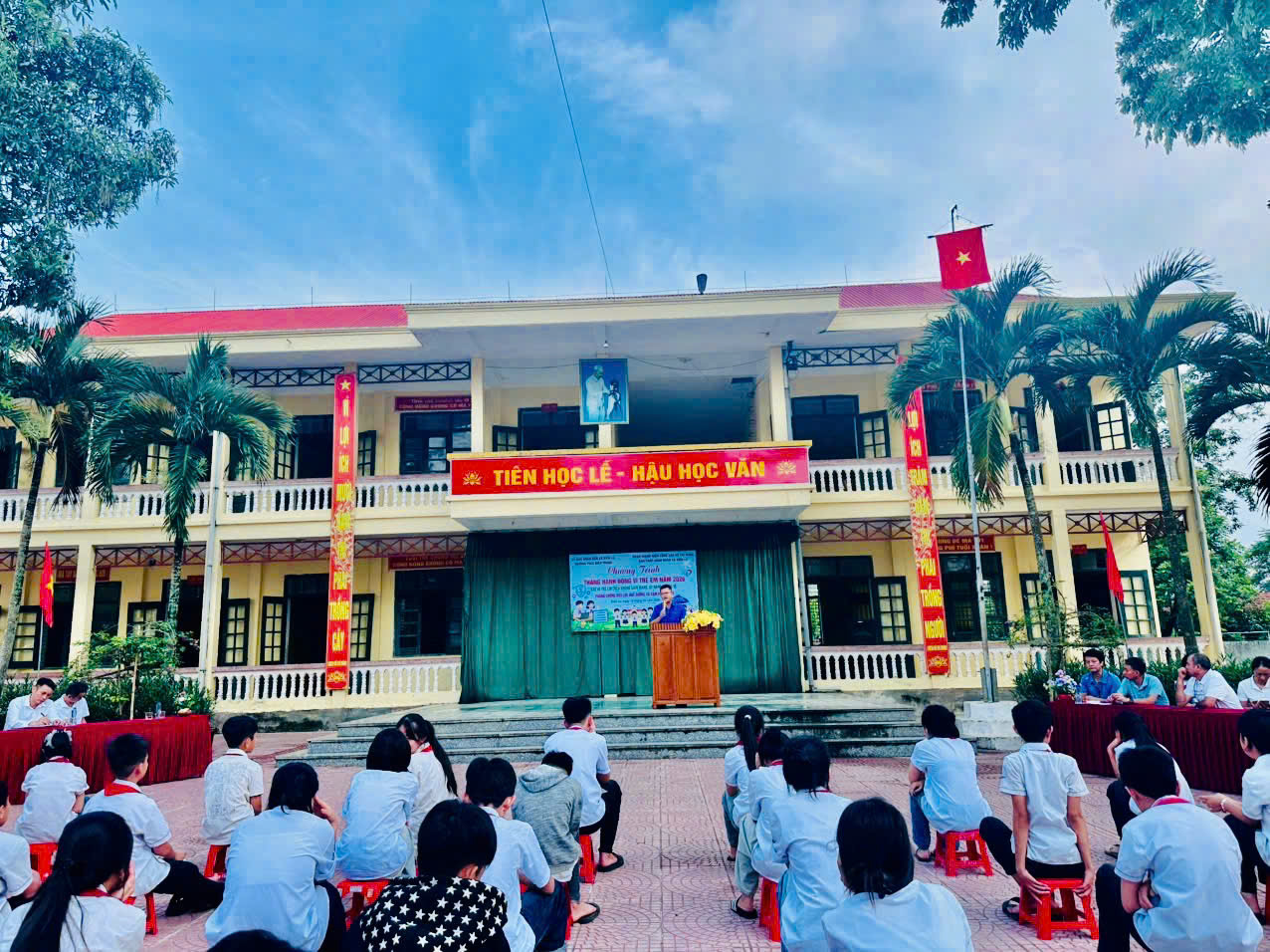 Anh-tin-bai