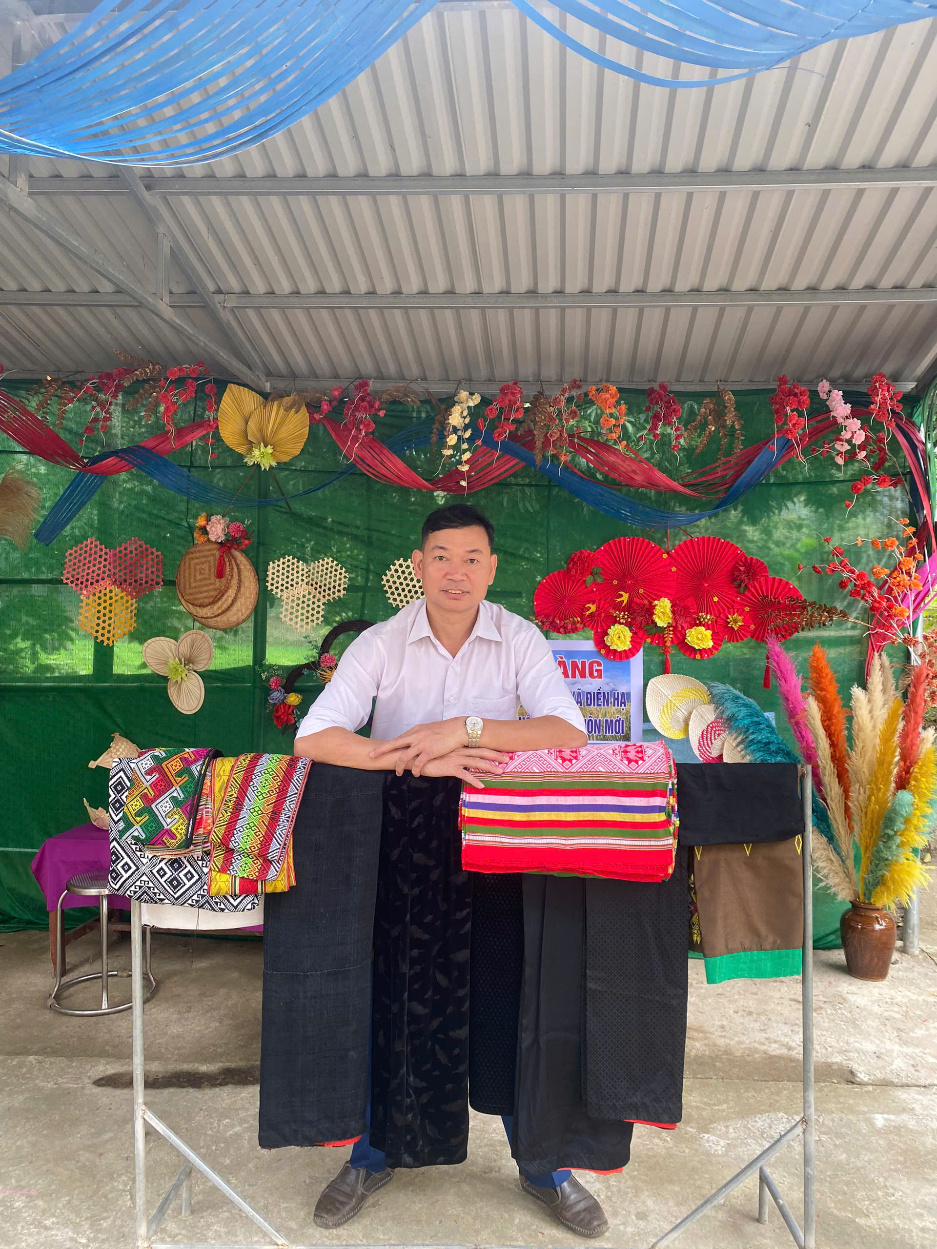 Gian hàng.jpg