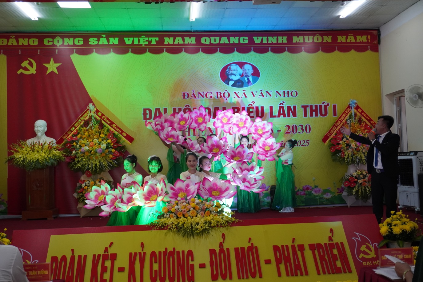 D:\Tài liệu Hùng (TTCUDVC)\File ảnh\Ảnh chụp\DSC00311.JPG
