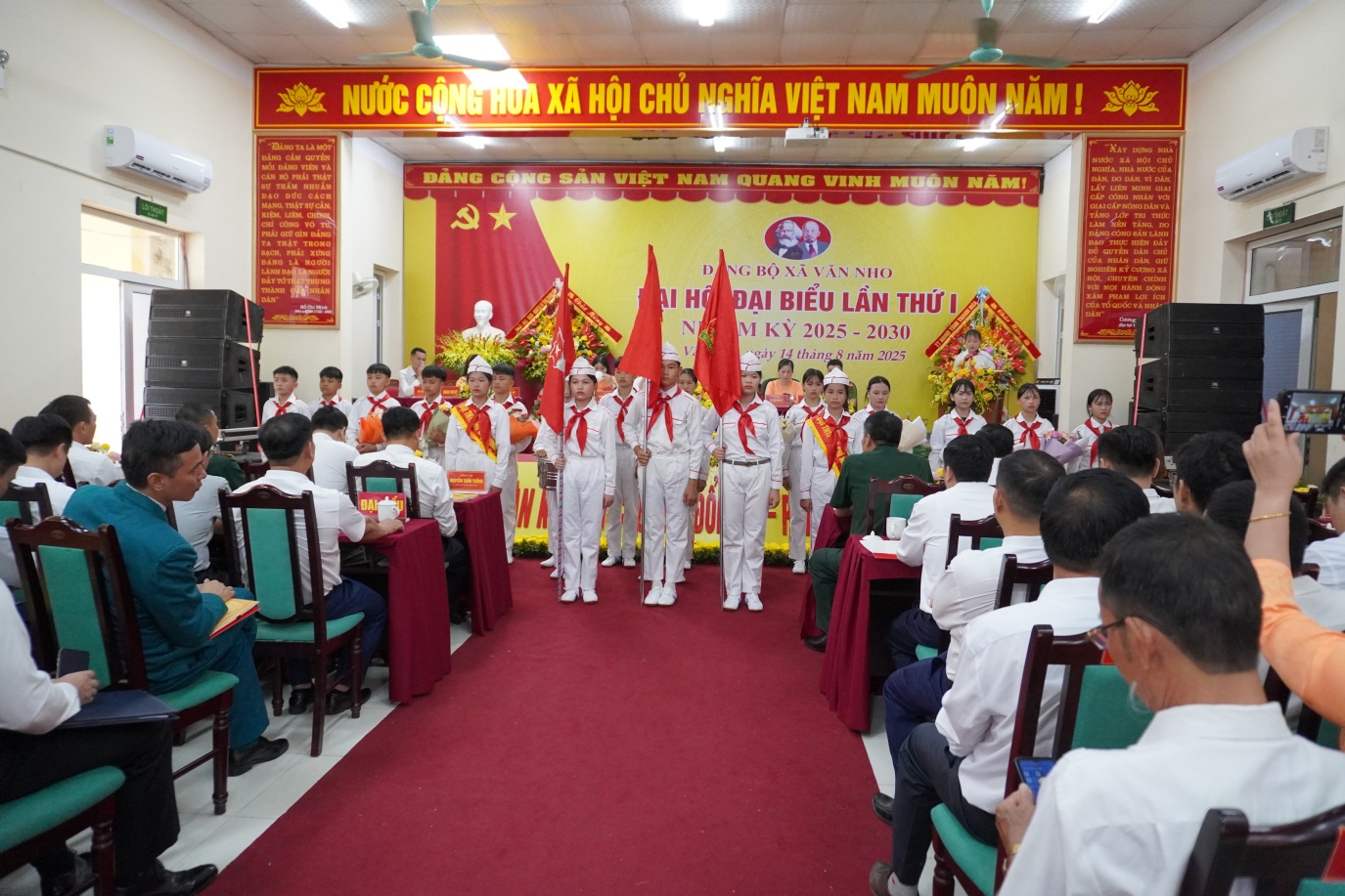 D:\Tài liệu Hùng (TTCUDVC)\File ảnh\Ảnh chụp\DSC00373.JPG