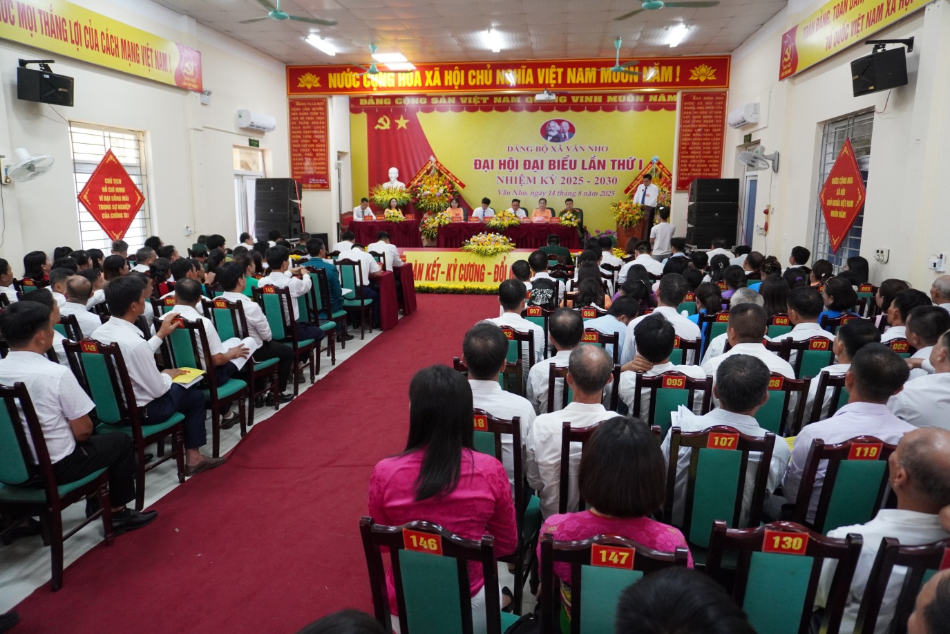 D:\Tài liệu Hùng (TTCUDVC)\File ảnh\Ảnh chụp\DSC00411.JPG