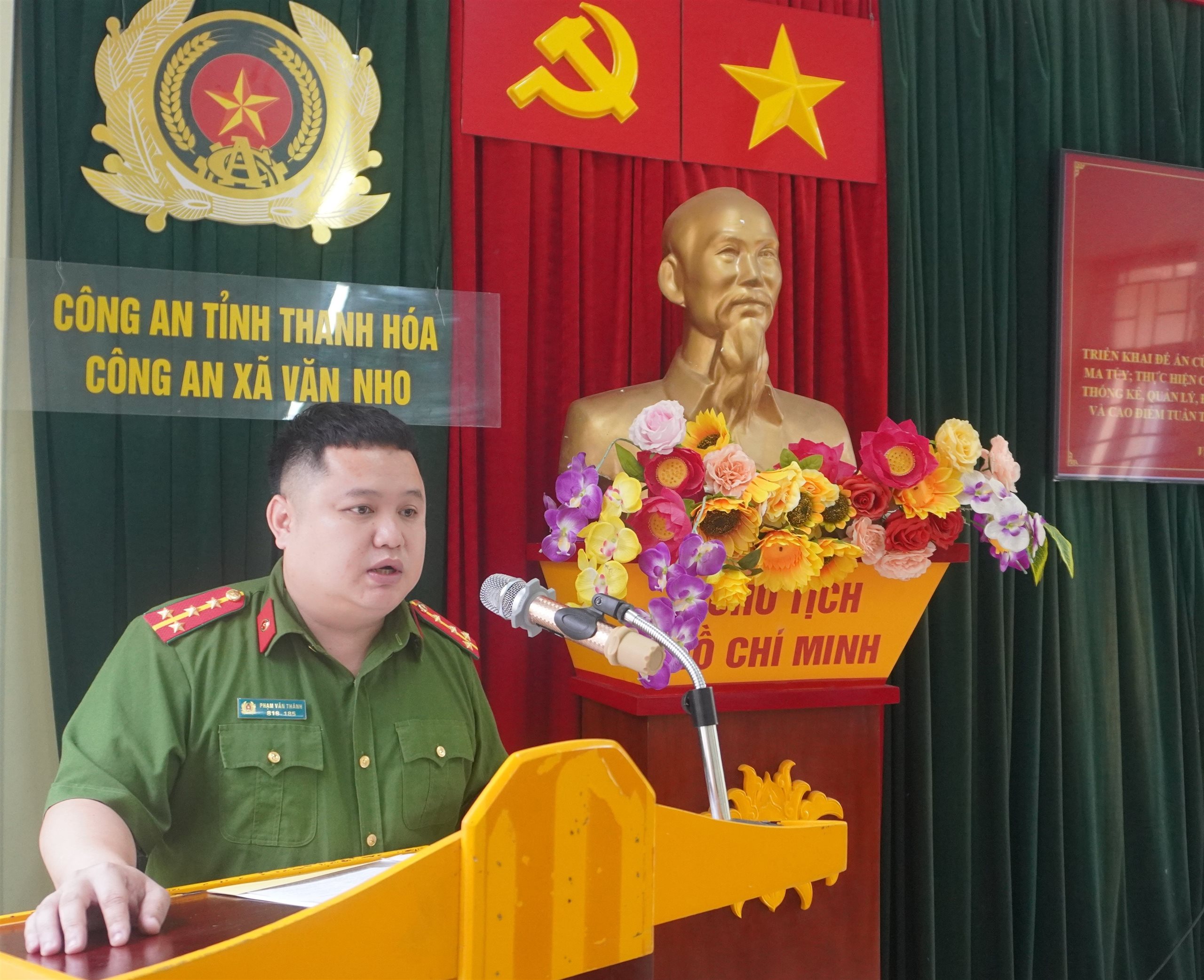 Anh-tin-bai
