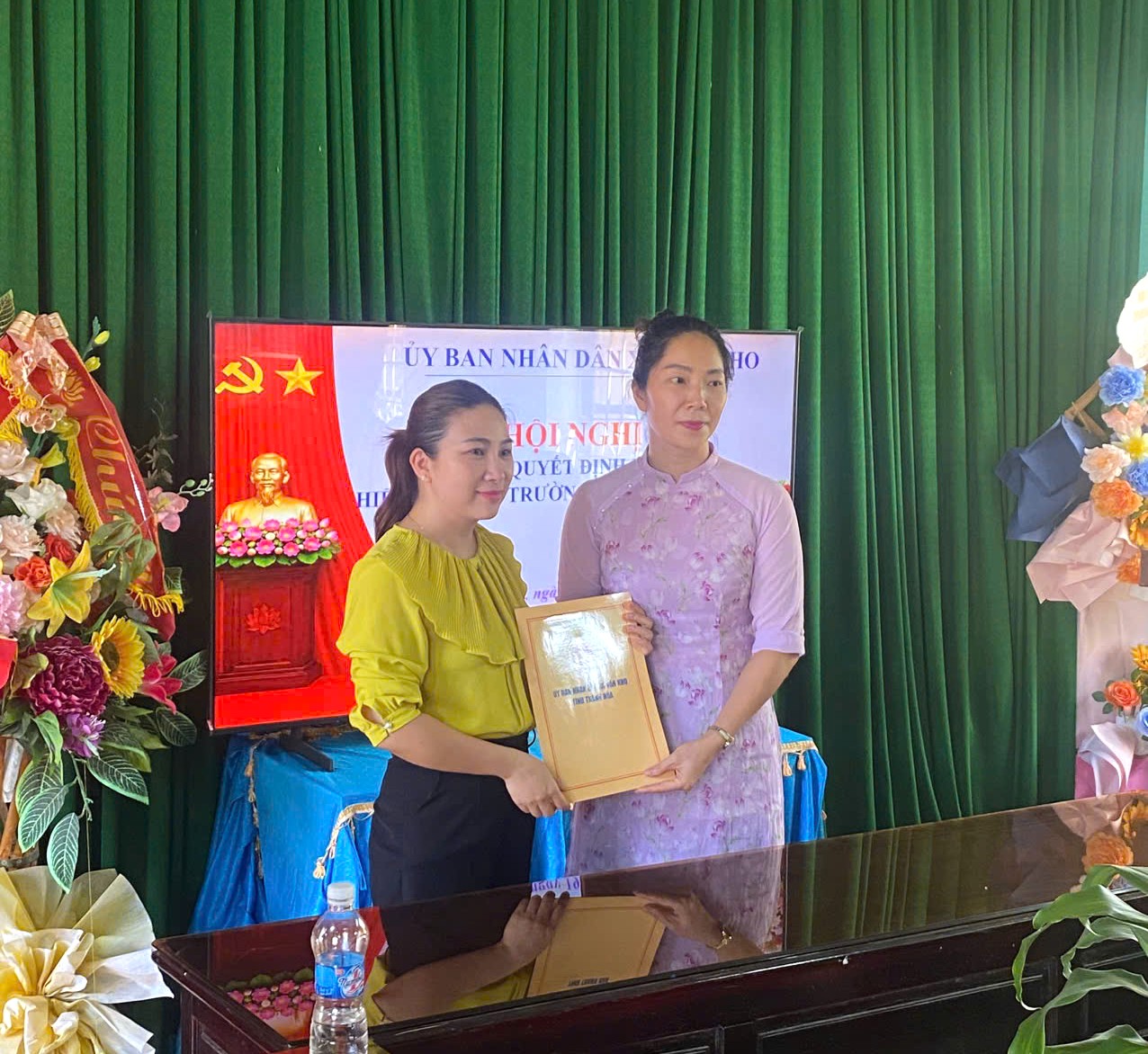Anh-tin-bai