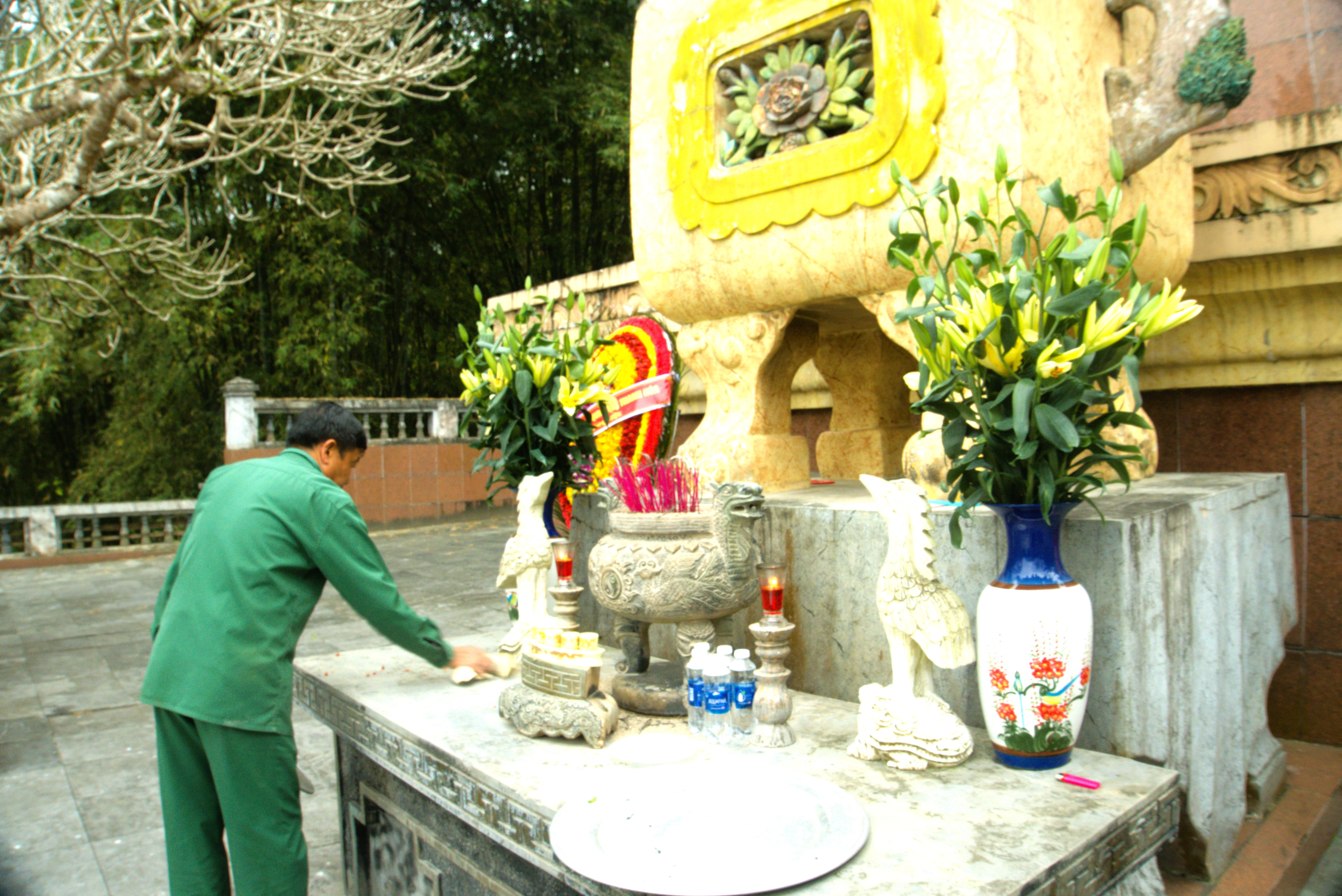 Anh-tin-bai
