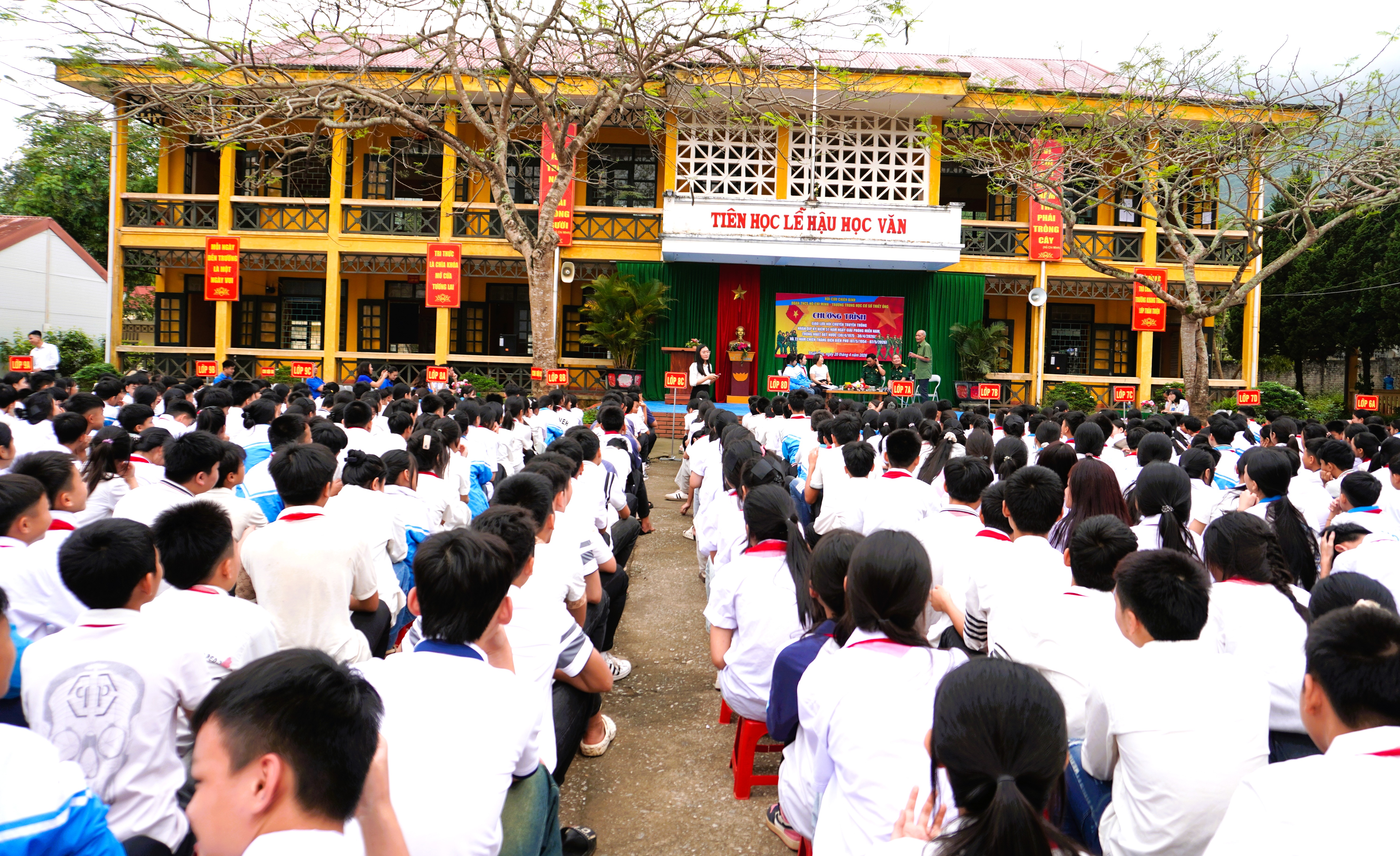 Anh-tin-bai