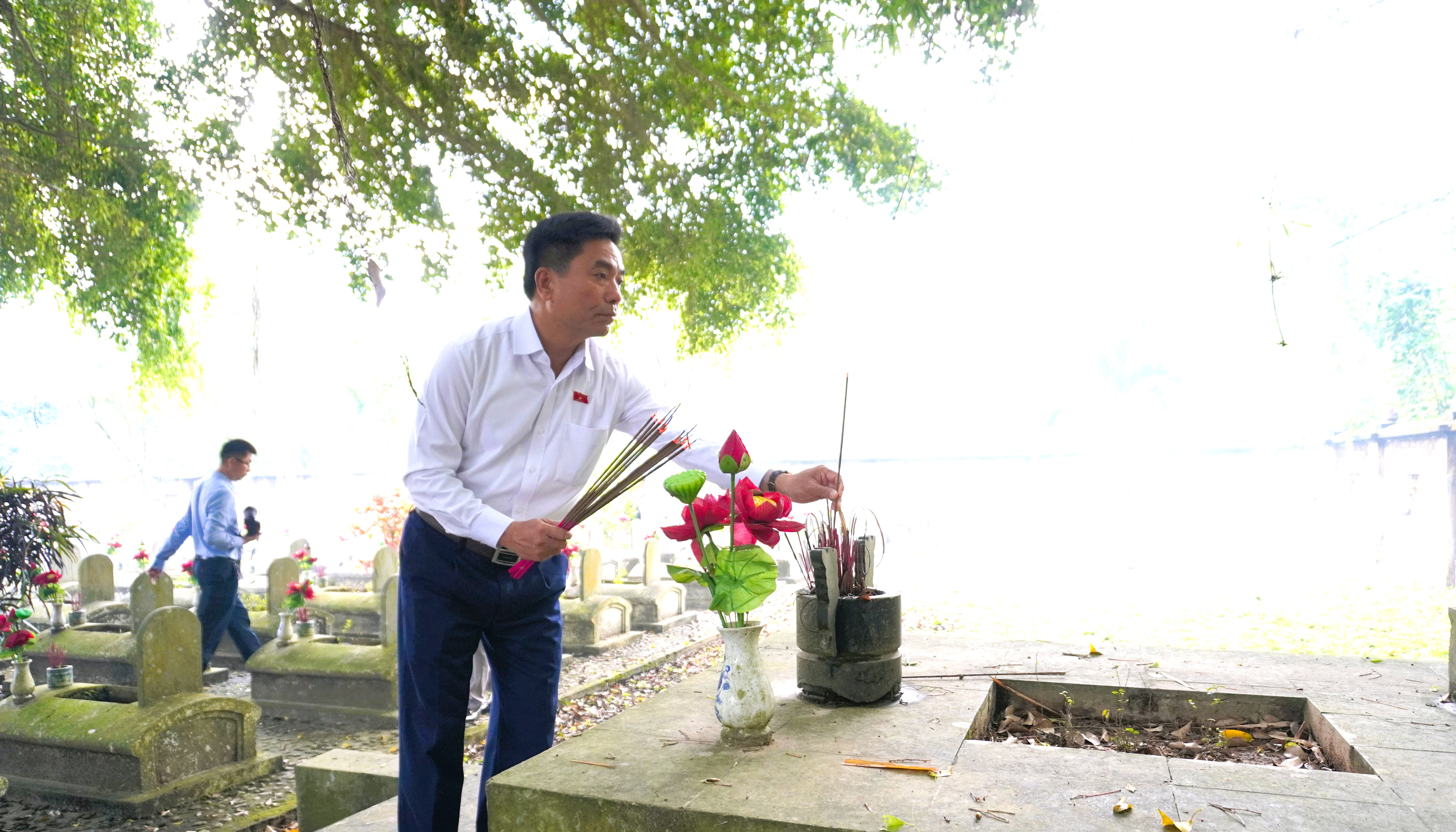 Anh-tin-bai