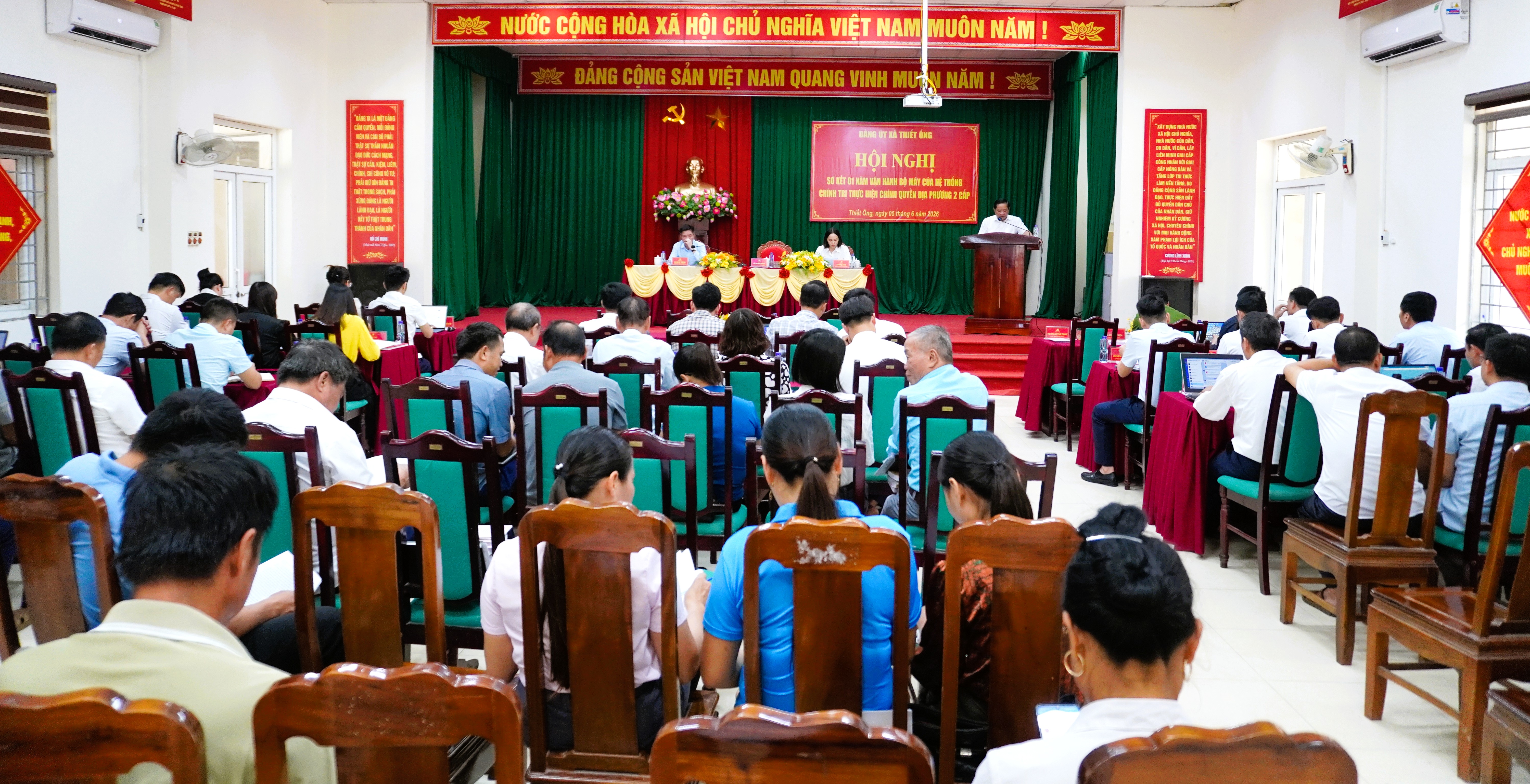 Xã Thiết Ống tổ chức Hội nghị sơ kết một năm vận hành chính quyền địa phương hai cấp. 