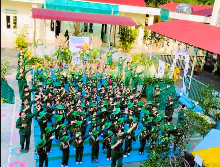 Trường Mầm non Thiết Kế tổ chức hoạt động trải nghiệm ý nghĩa với chủ đề: “Bé làm chiến sĩ" 