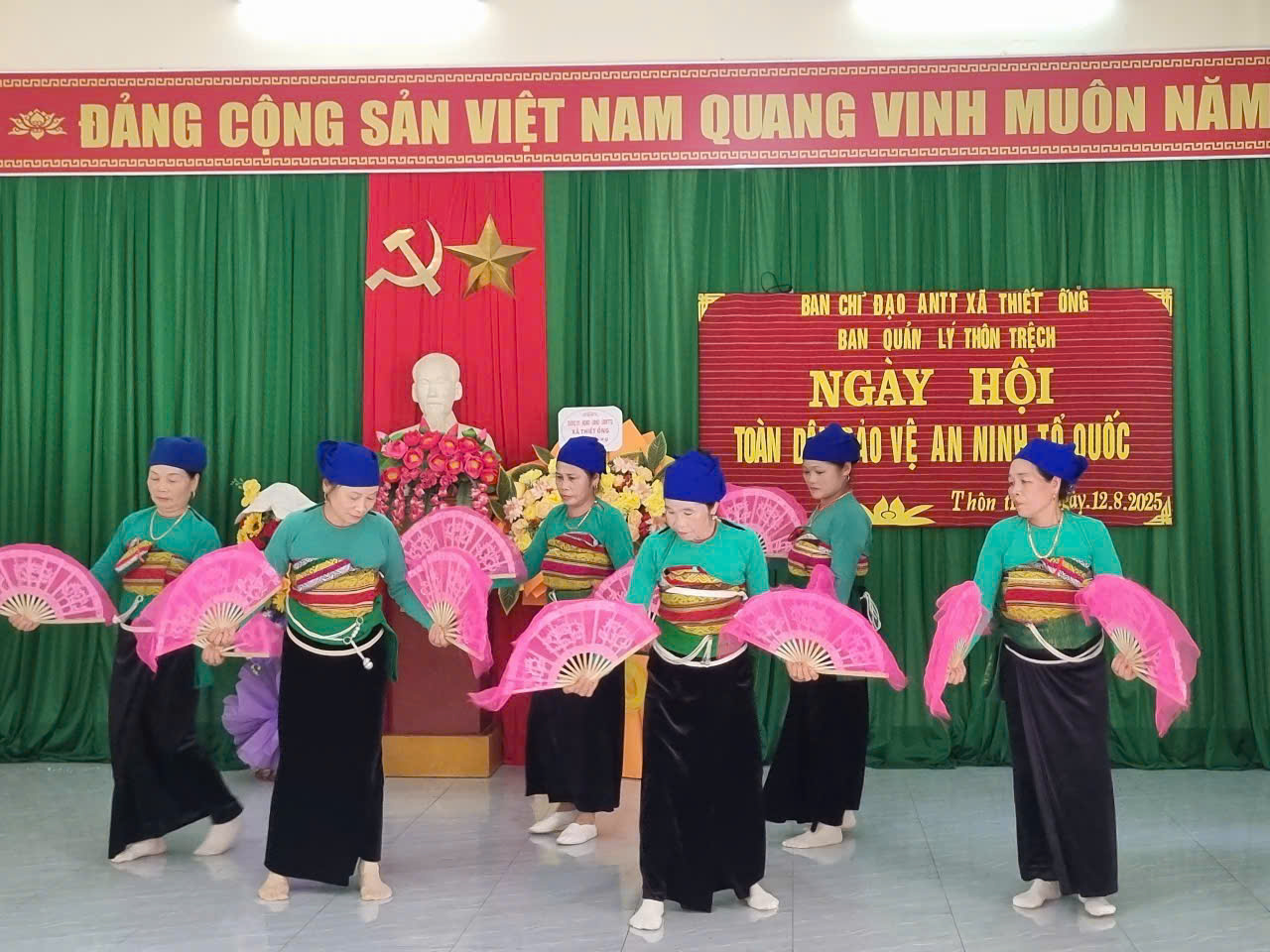 Ngày hội toàn dân bảo vệ an ninh tổ quốc tại thôn Trệch, xã Thiết Ống
