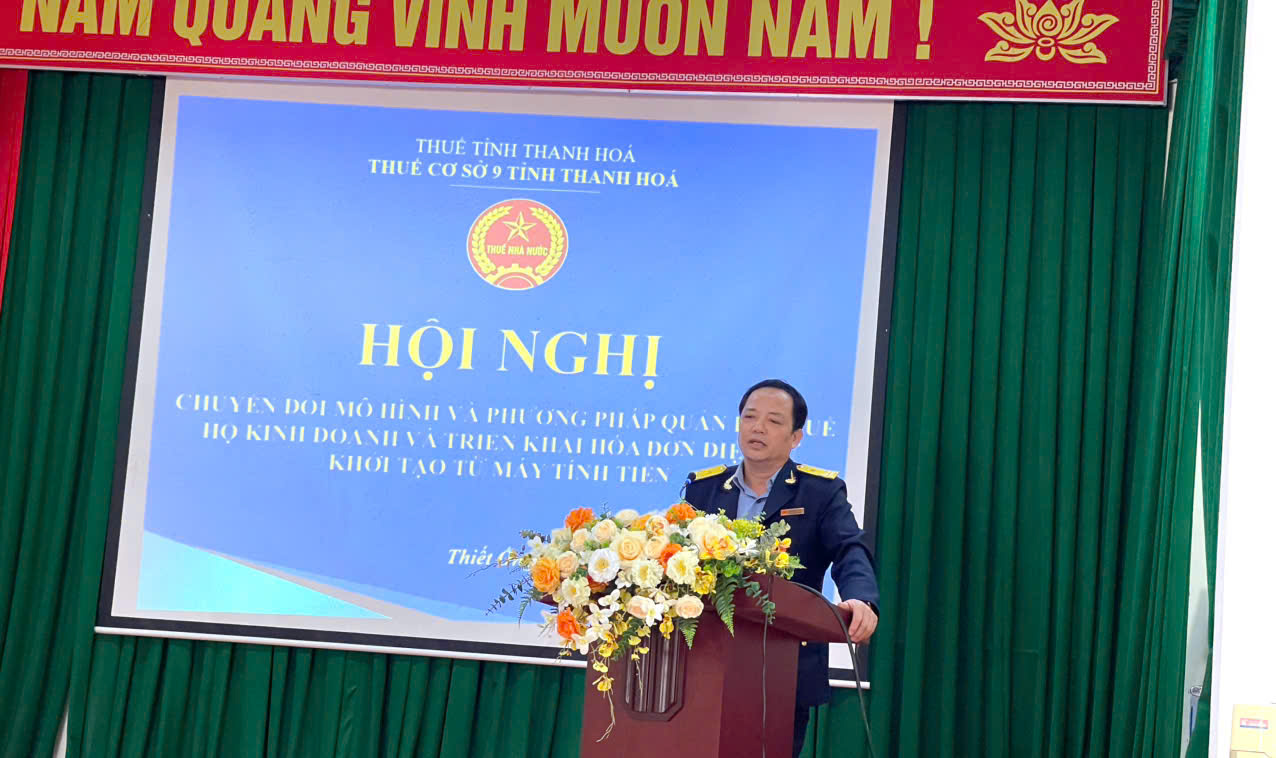 Hội nghị tập huấn chuyển đổi từ thuế khoán sang thuế kê khai và triển khai hóa đơn điện tử khởi tạo từ máy tính tiền đối với hộ kinh doanh trên địa bàn xã Thiết Ống