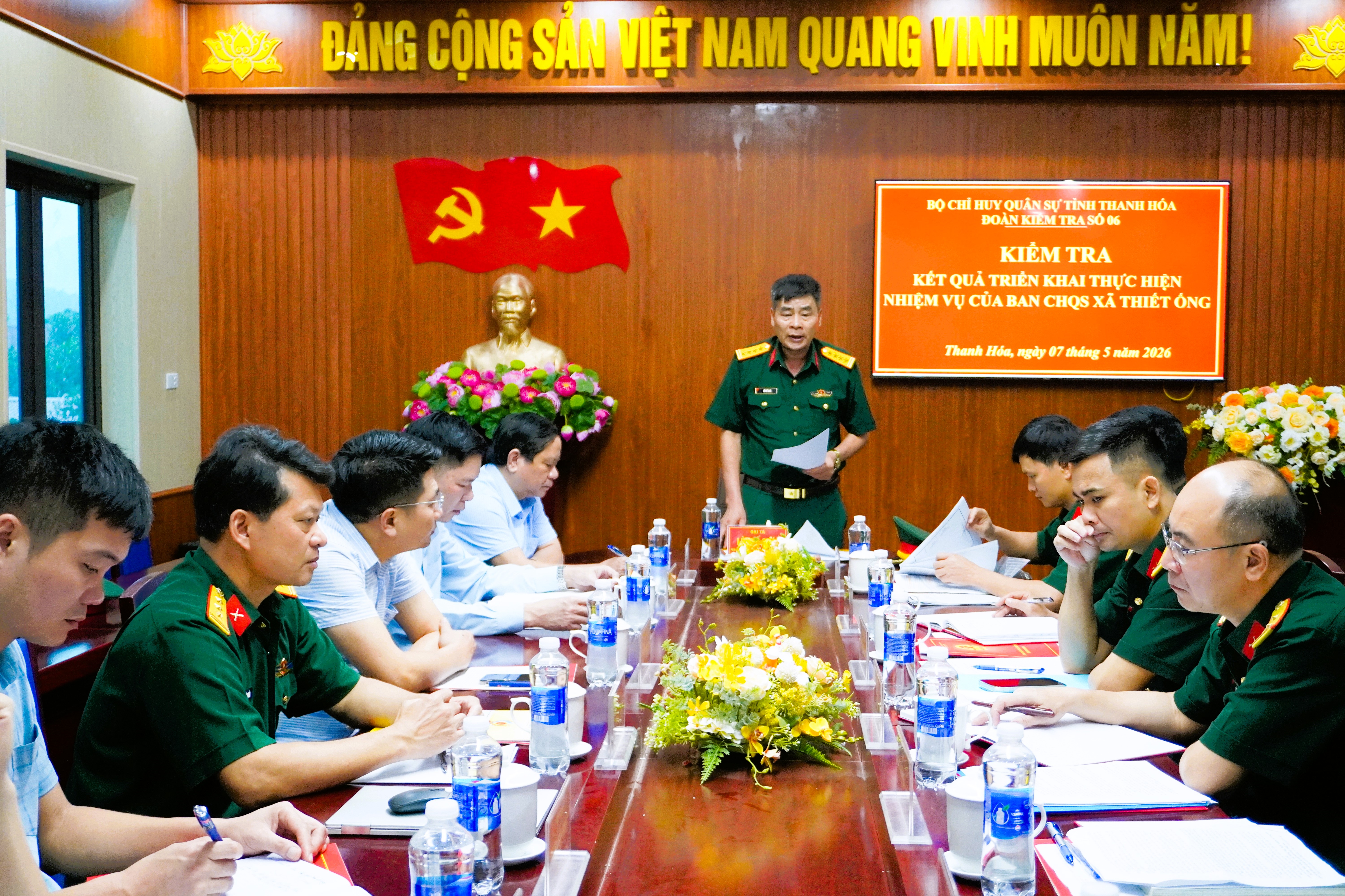  Đoàn công tác Bộ Chỉ huy Quân sự tỉnh Thanh Hóa kiểm tra kết quả thực hiện nhiệm vụ tại Ban Chỉ huy Quân sự xã Thiết Ống