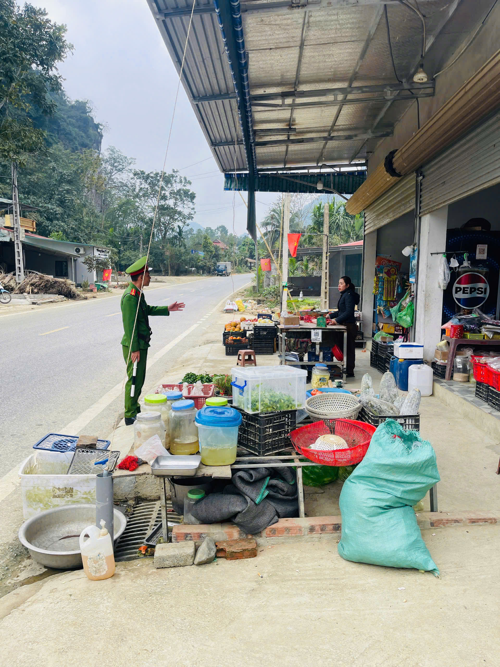Tăng cường công tác bảo đảm an ninh, trật tự; An toàn giao thông, trong dịp tết nguyên đán bính ngọ và lễ hội xuân trên địa bàn xã Thiết Ống 