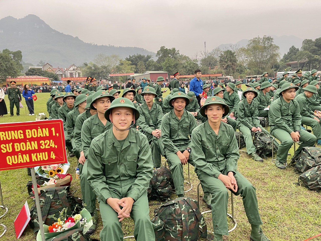 ​Tân binh xã Thiết Ống lên đường làm nghĩa vụ Quân sự và Công an nhân dân năm 2026