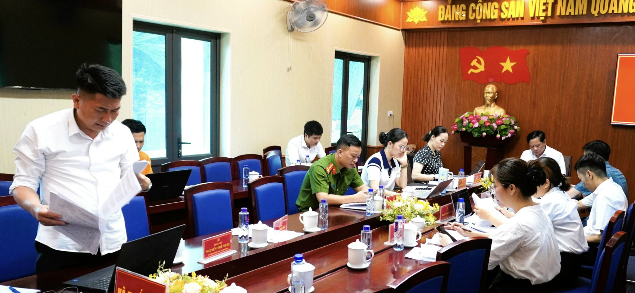Anh-tin-bai