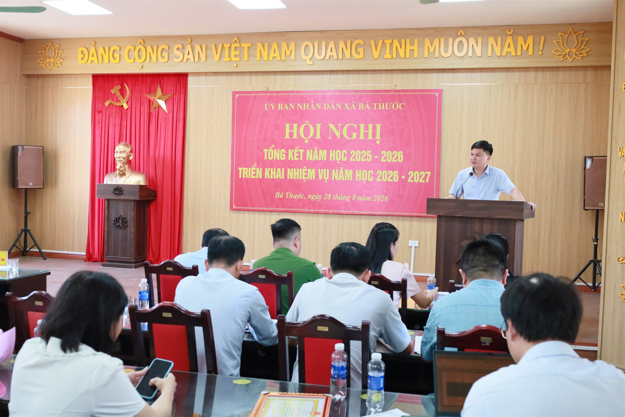 Anh-tin-bai