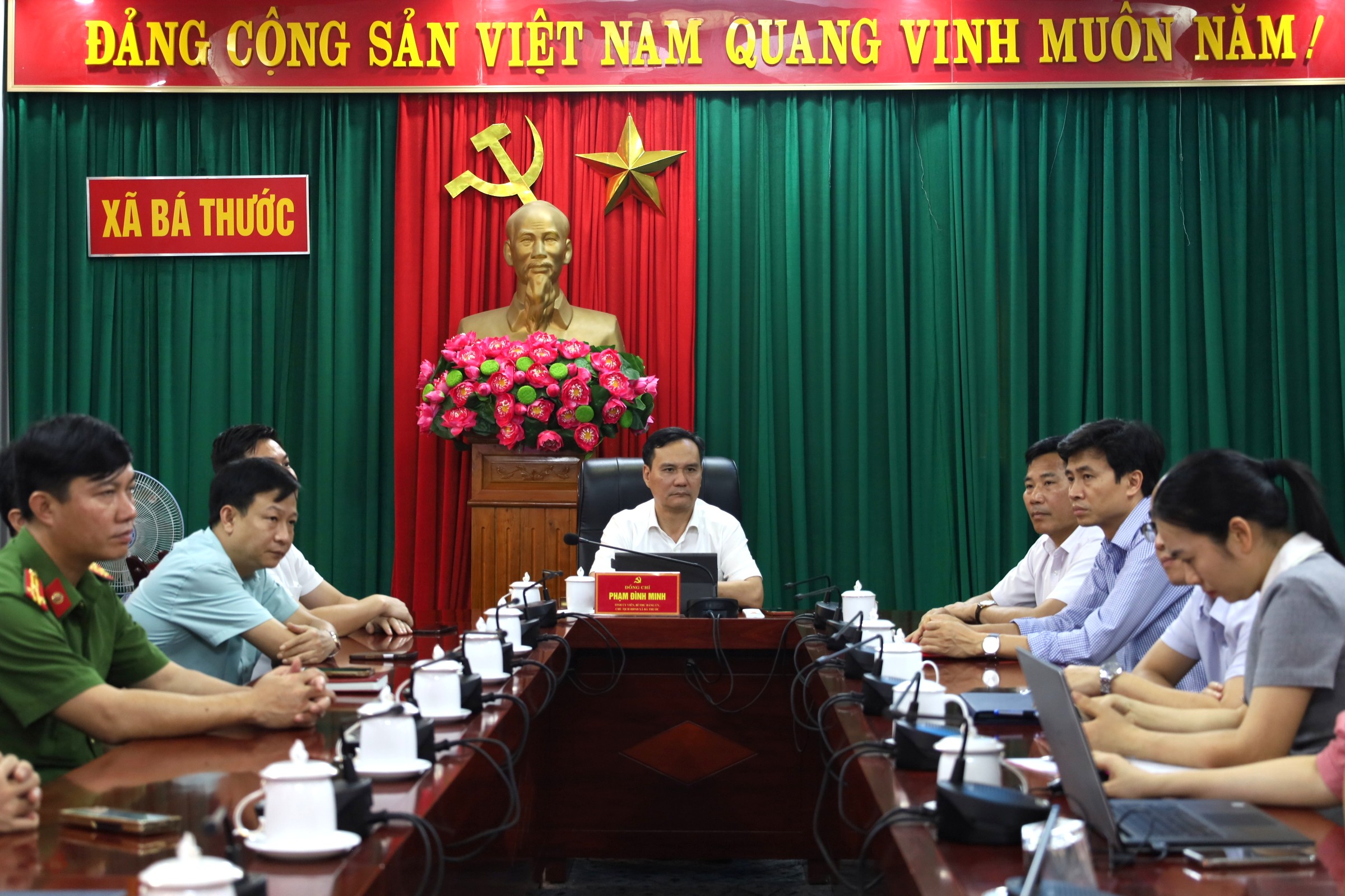 Anh-tin-bai