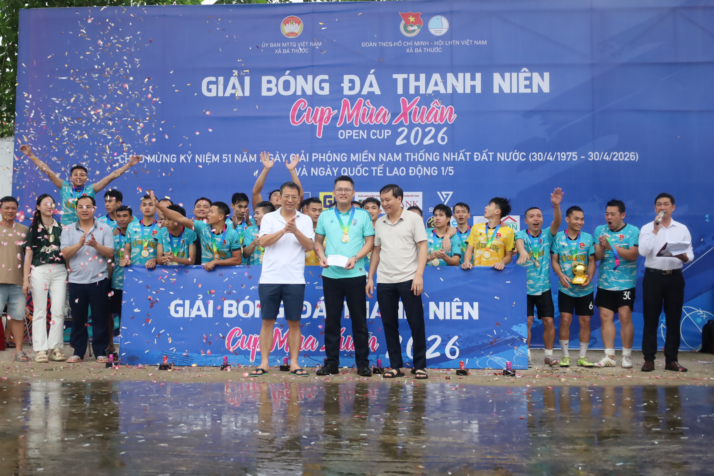 Anh-tin-bai